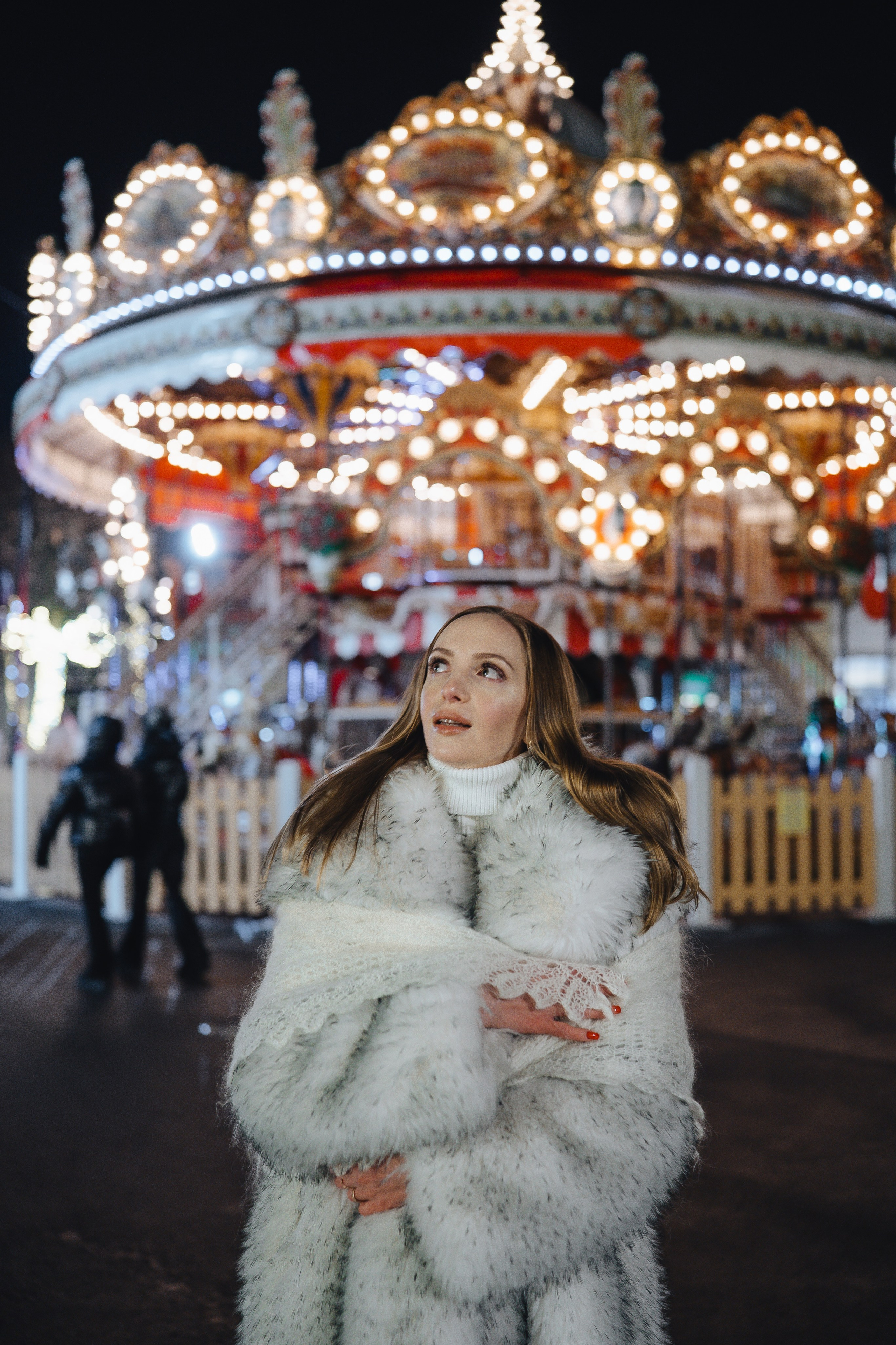 ПРОГУЛКА НА МАНЕЖНОЙ ПЛОЩАДИ ДЛЯ ДЕВУШКИ ПЕРЕД НОВЫМ ГОДОМ (НОВОГОДНЯЯ ФОТОСЕССИИЯ НА МАНЕЖНОЙ ПЛОЩАДИ). Профессиональный фотограф, Санкт-Петербург — Виктория Богомолова