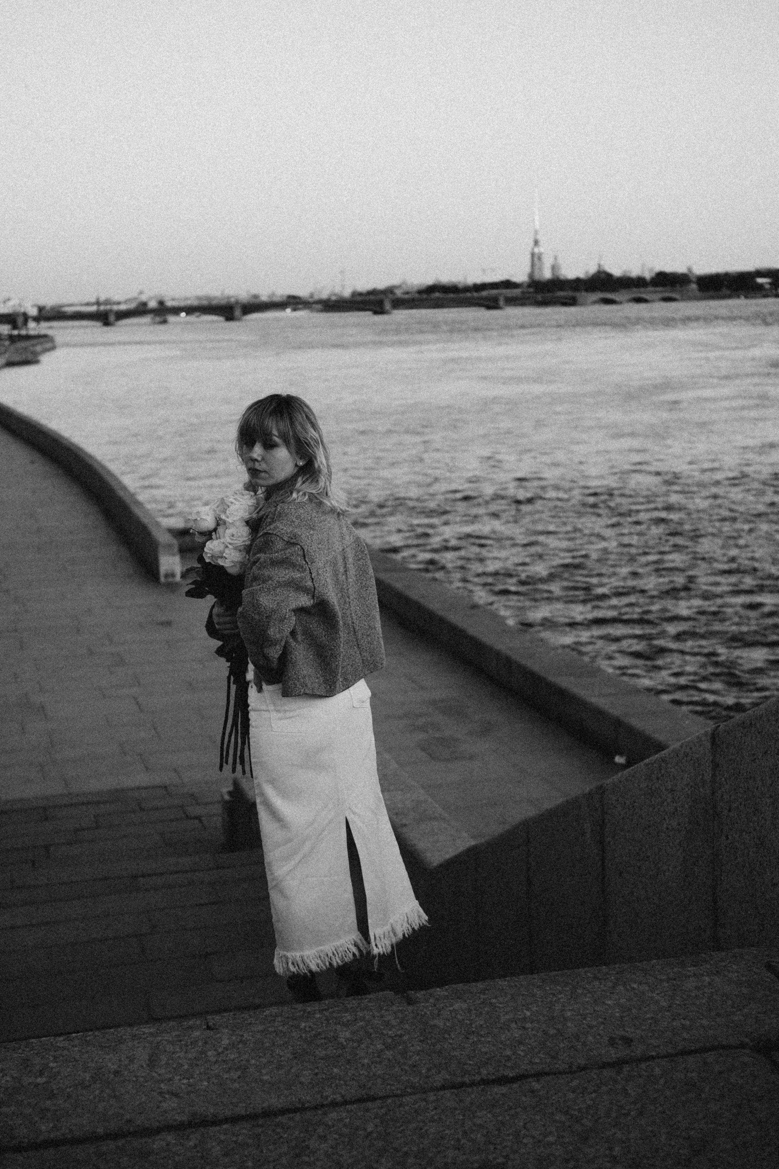 ПРОГУЛКА ПО ГОРОДУ В БЕЛЫЕ НОЧИ (другой вариант). Профессиональный фотограф, Санкт-Петербург — Виктория Богомолова