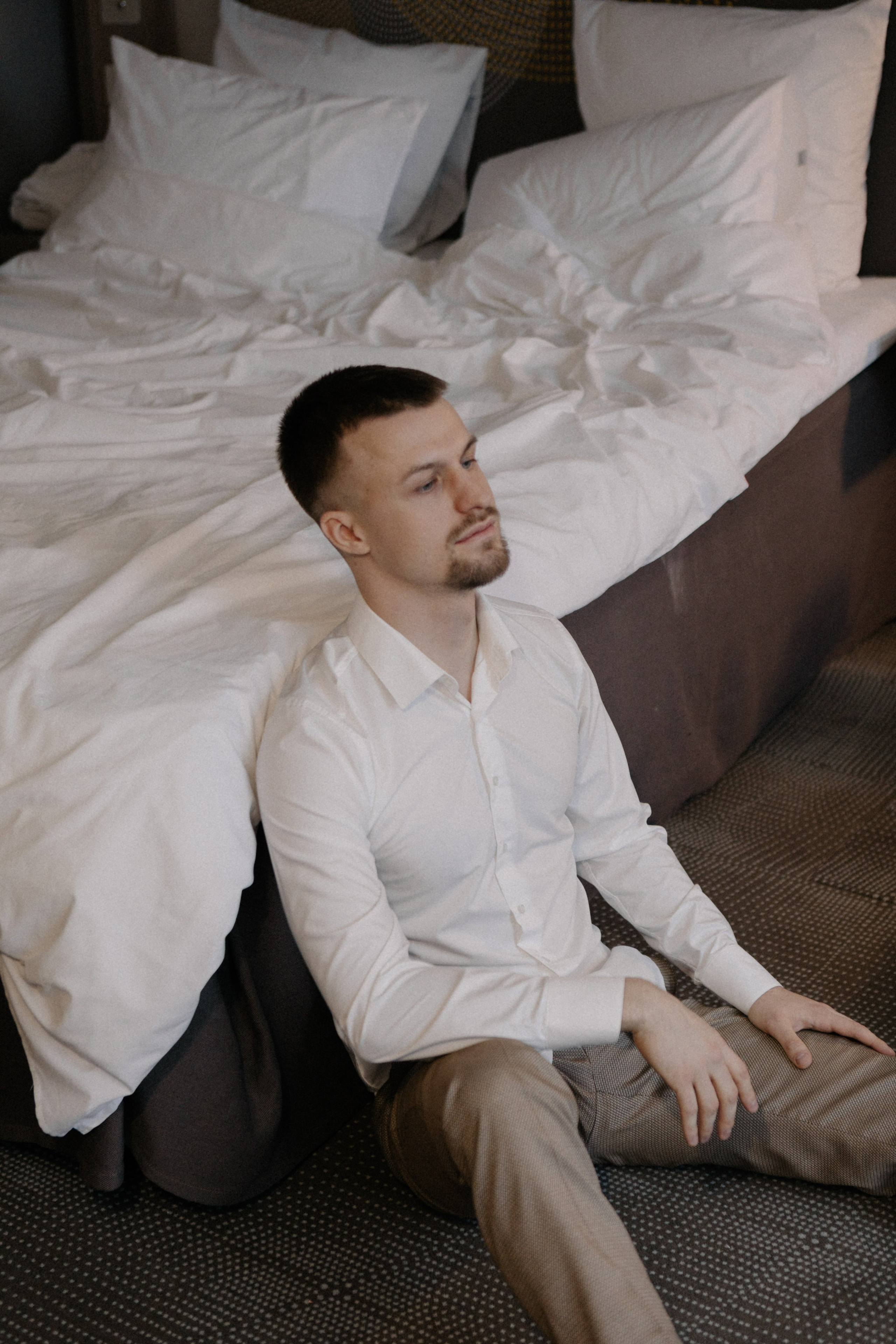 Ксюша и Илья. Утро в отеле роспись в Birds. Свадебный и портретный фотограф в Москве Анастасия Масюк