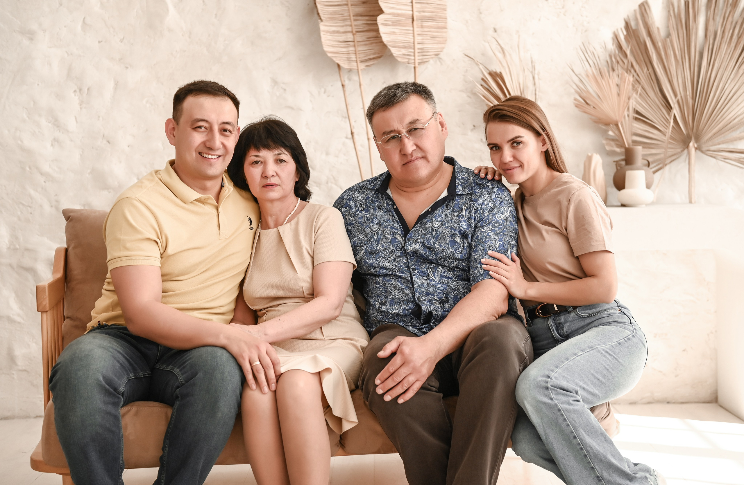 Семейная студийная  фотосессия 2. Свадебный, семейный, детский, контент фотограф в Омске Максим Ильин