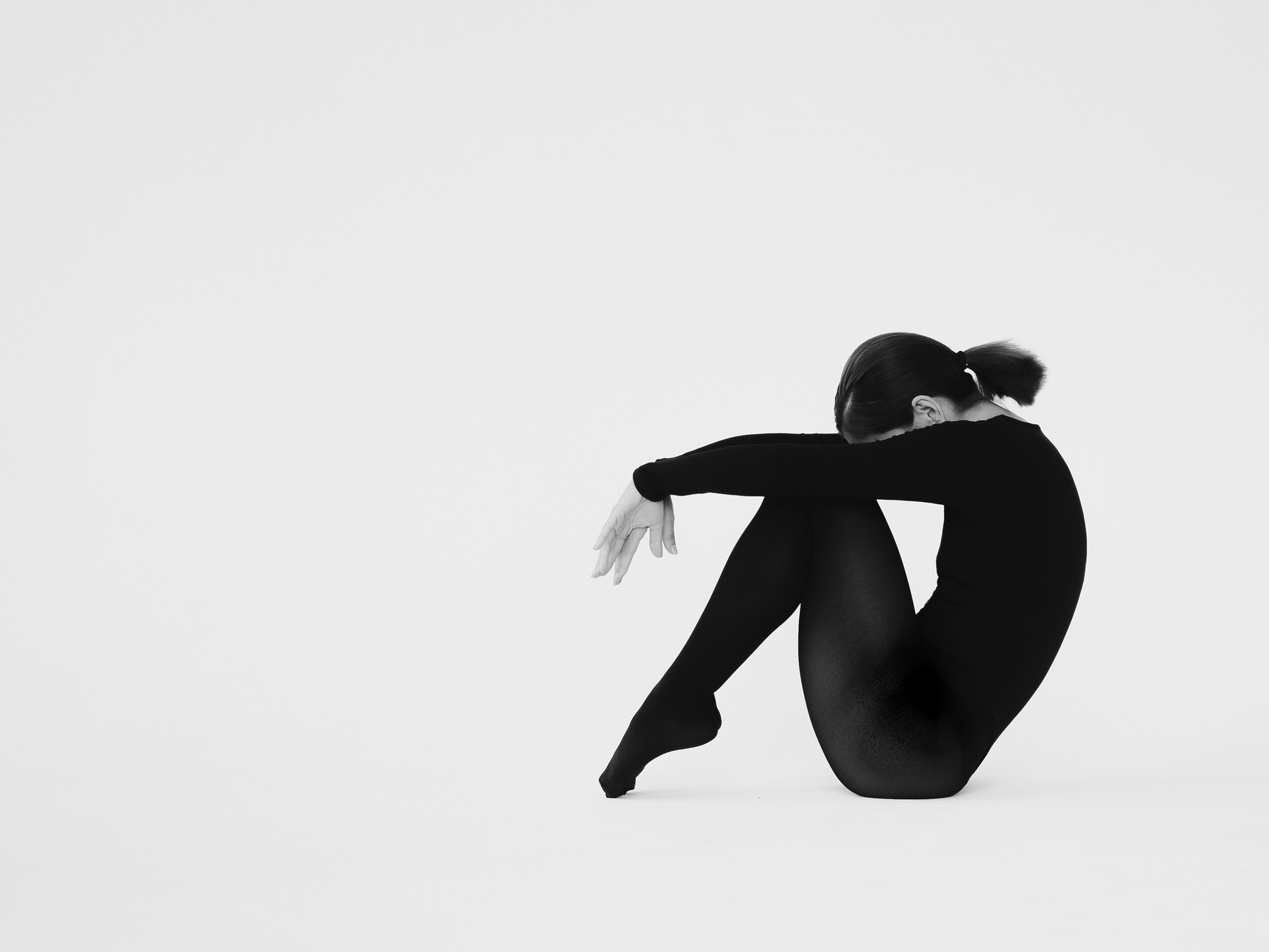 Танцовщица в студии. Фотограф Маруся Машкова