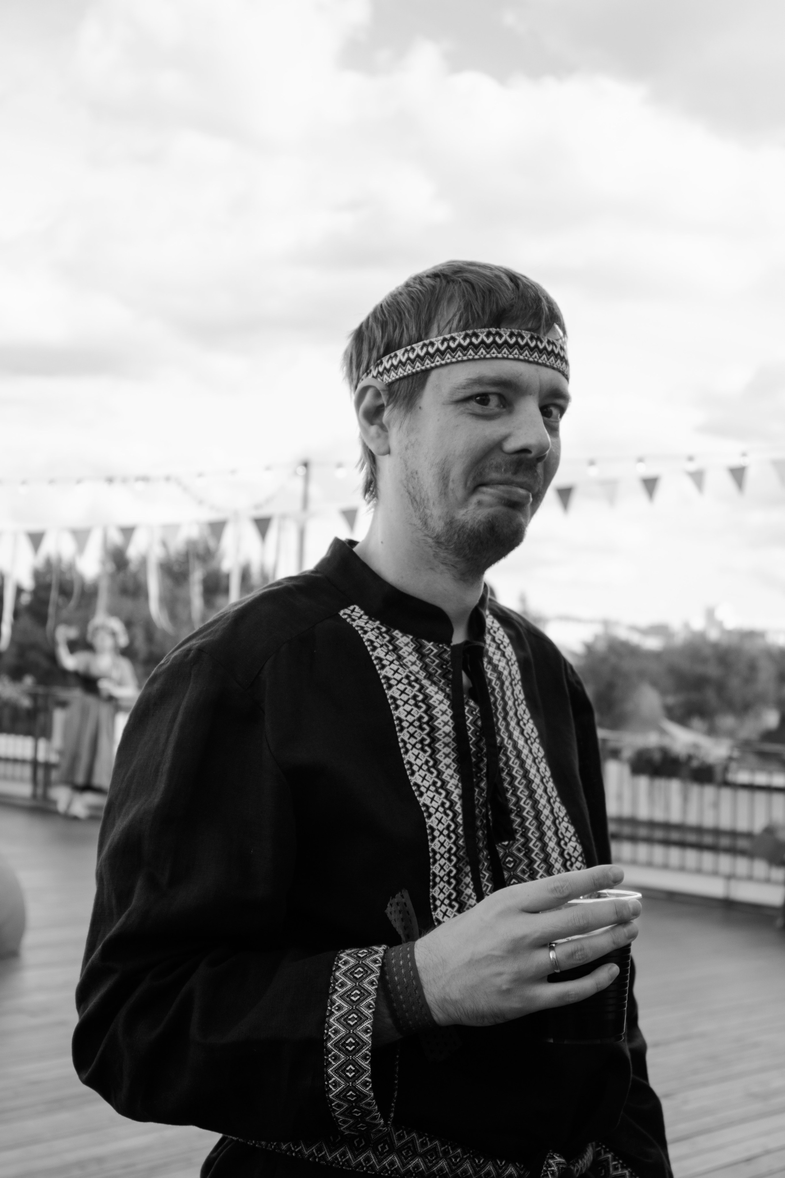 Съёмка корпоратива в городе Томск на крыше музея славянской мифологии