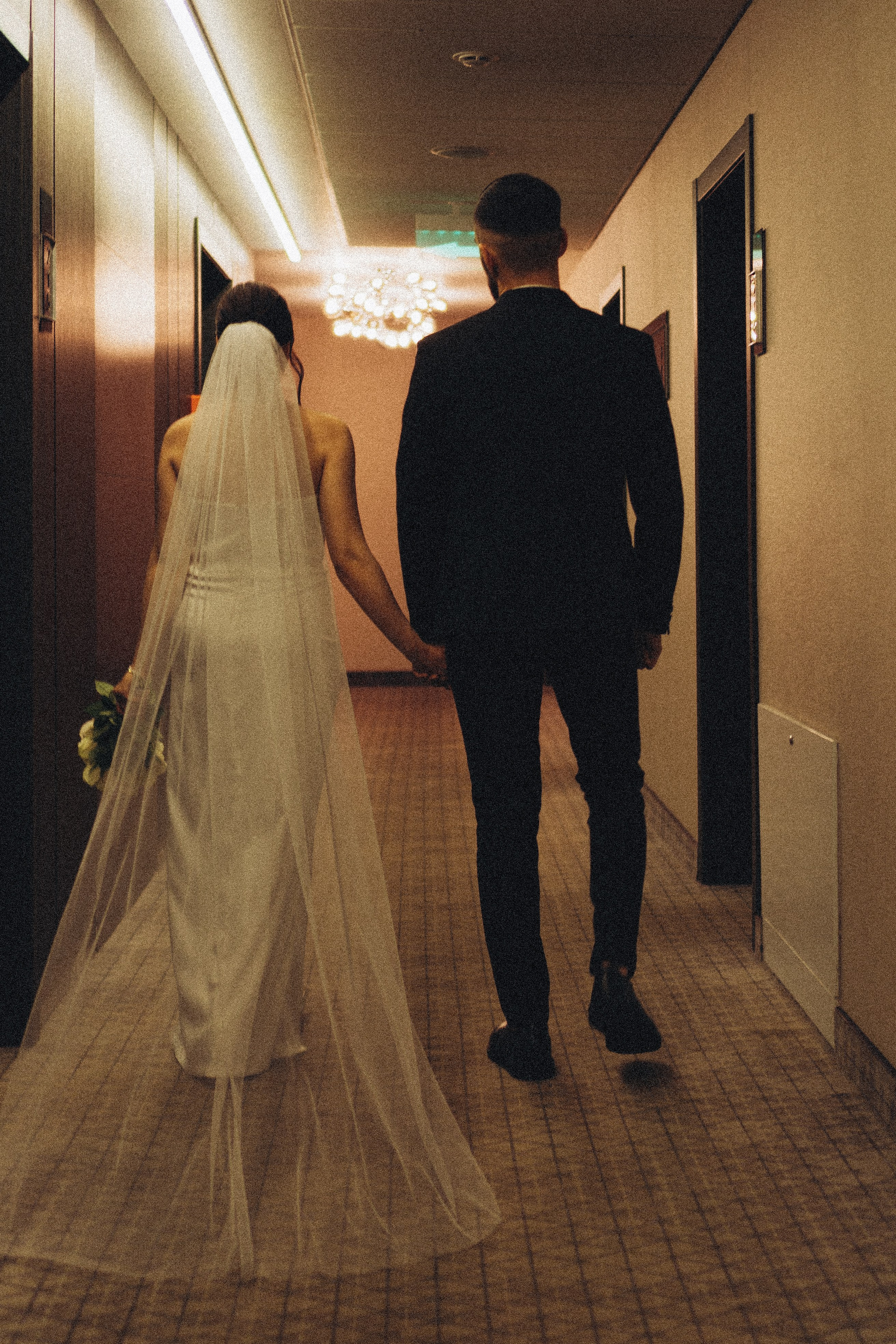 СВАДЕБНАЯ СЬЕМКА СБОРОВ ЖЕНИХА И НЕВЕСТЫ В ОТЕЛЕ И ТАКЖЕ ФОТОСЕССИИЯ В ОТЕЛЕЕ МЕГАПОЛИС БРЯНСК. Профессиональный фотограф, Санкт-Петербург — Виктория Богомолова