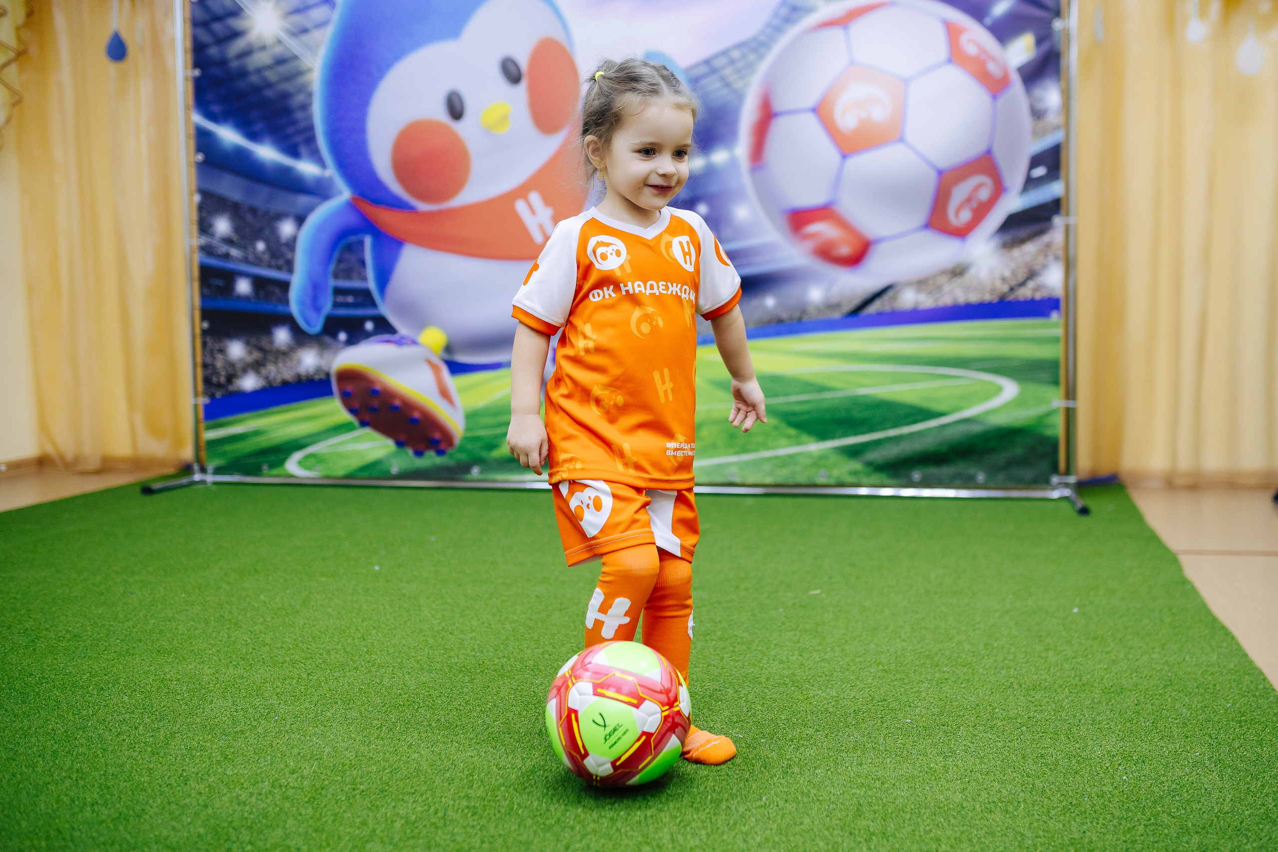 Фотосессия с кубком в детских садах г. Магнитогорска. Денис Прохоров Фотограф в г. Магнитогорск