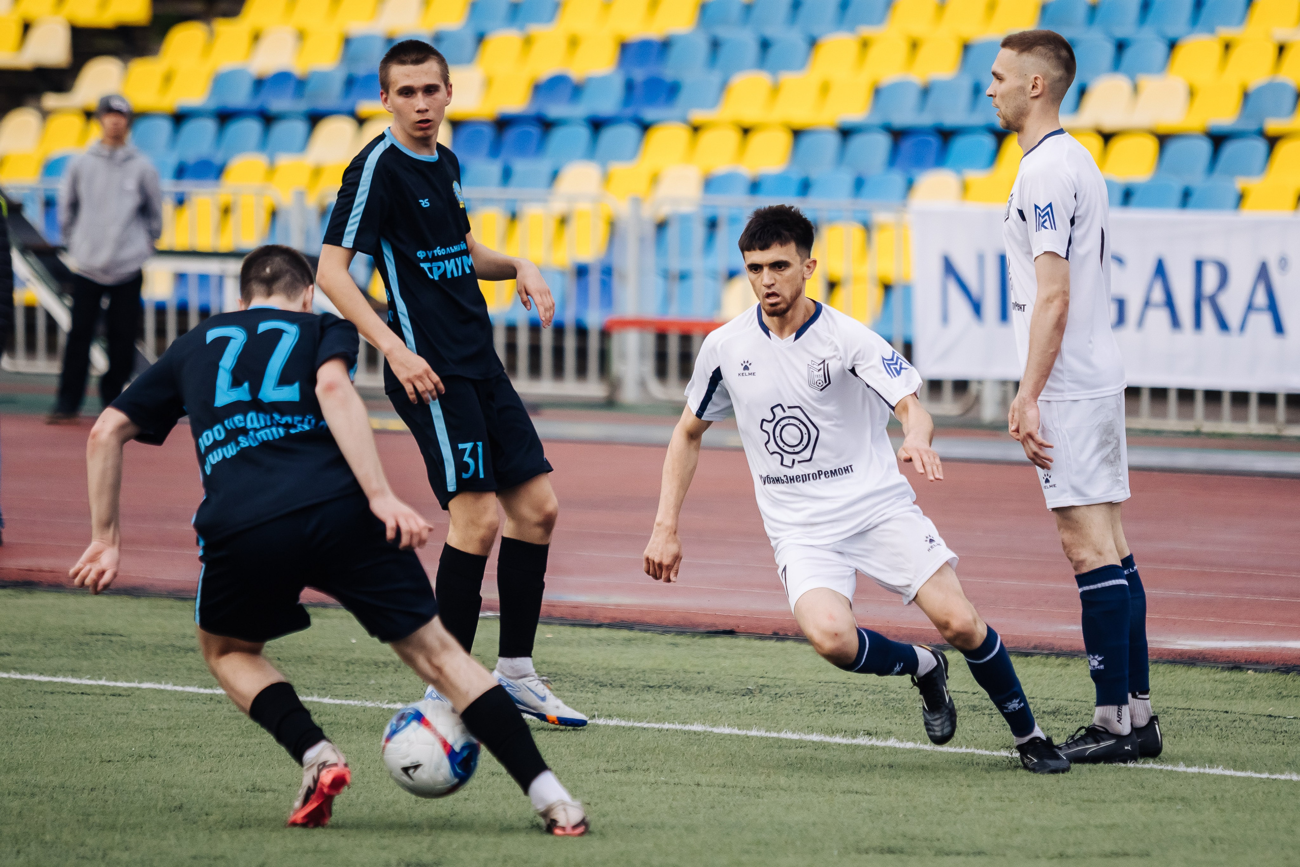 ФК «Металлург-Магнитогорск» — ФК «Триумф» // 03.05.25. Денис Прохоров Фотограф в г. Магнитогорск