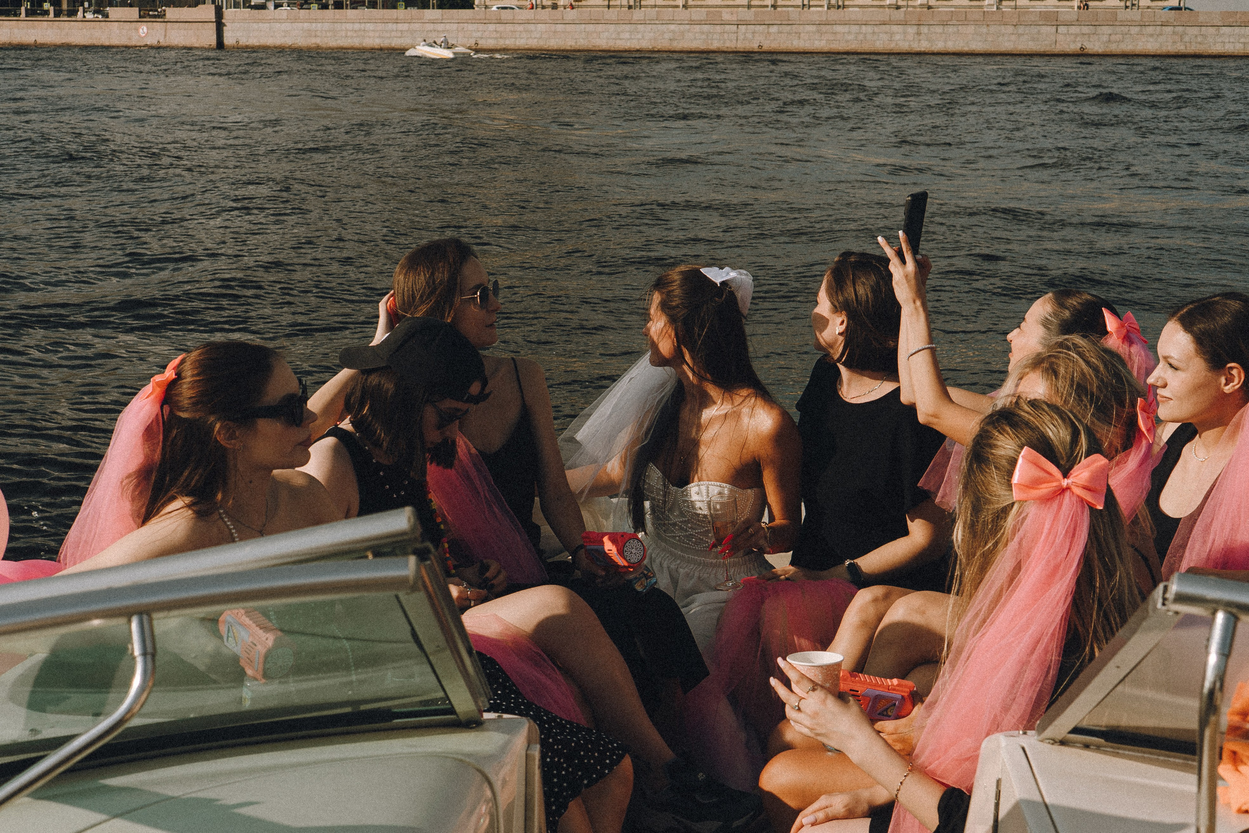 ДЕВИЧНИК НА КАТЕРЕ. Профессиональный фотограф, Санкт-Петербург — Виктория Богомолова