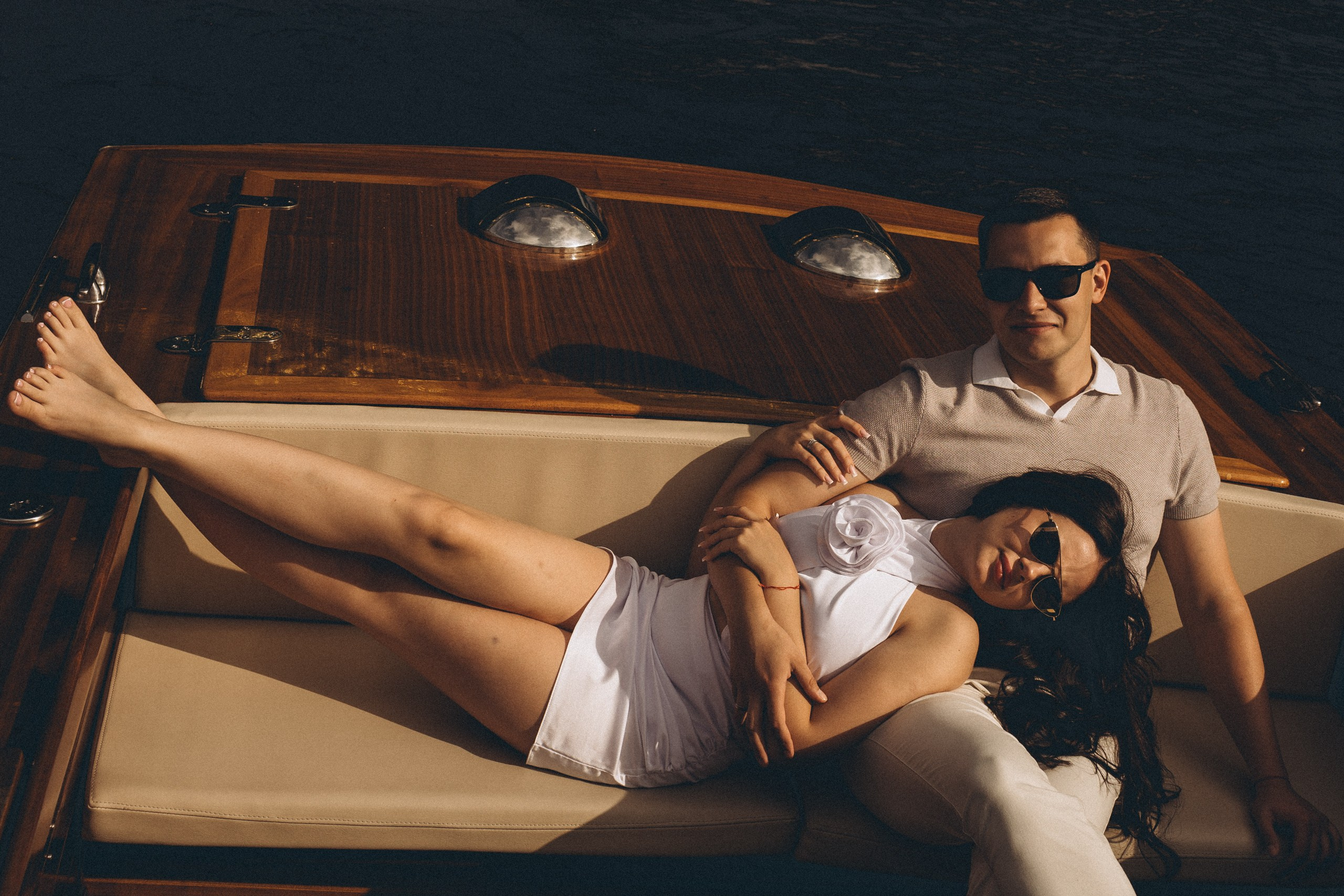 СВАДЕНБНАЯ СЬЕМКА НА КАТЕРЕ ПО КАНАЛАМ САНКТ-ПЕТЕРБУРГА И В АКВАТОРИИ НЕВЫ. Профессиональный фотограф, Санкт-Петербург — Виктория Богомолова