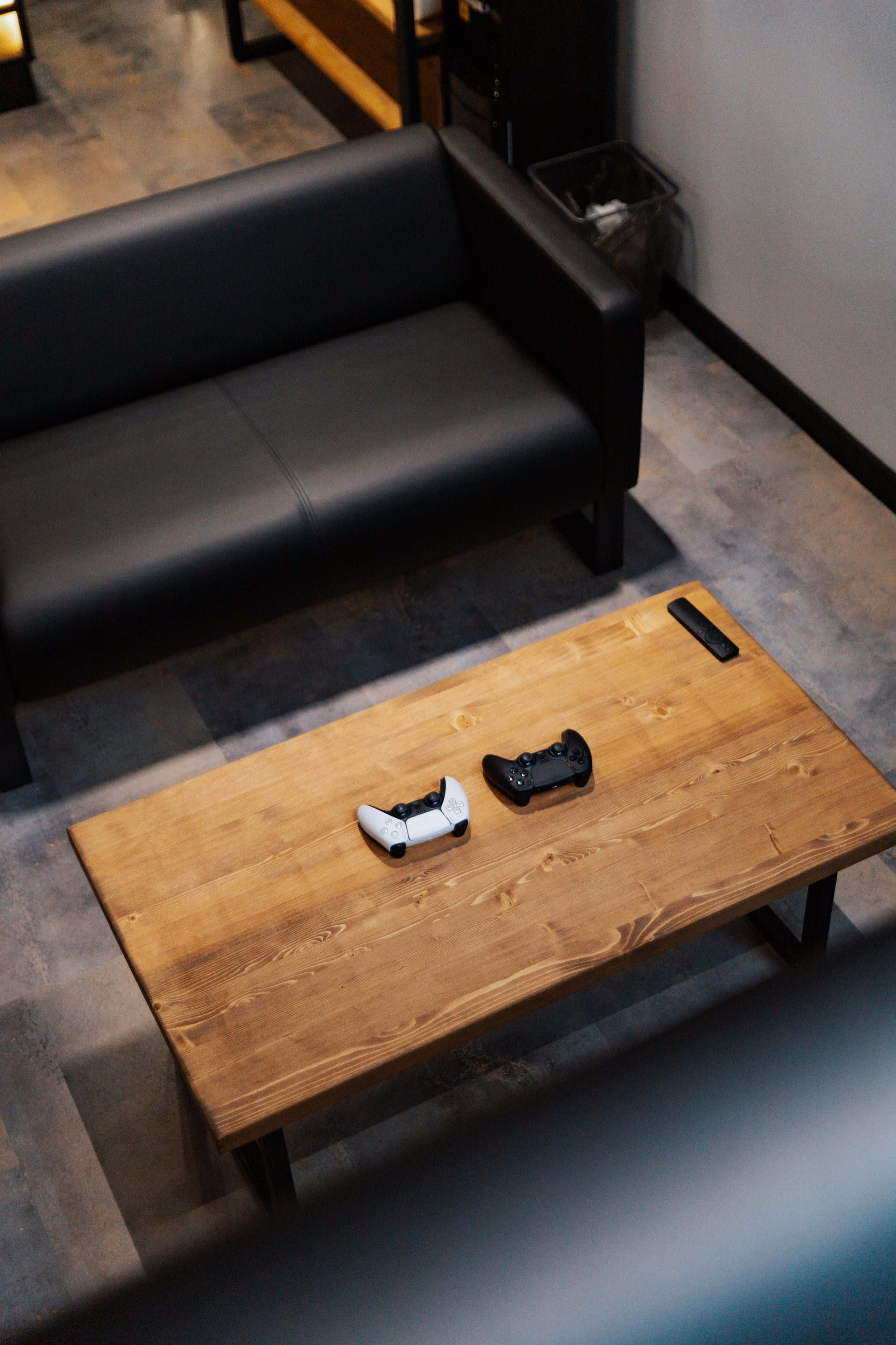 DERBY BARBERSHOP. LIYALEE PHOTO