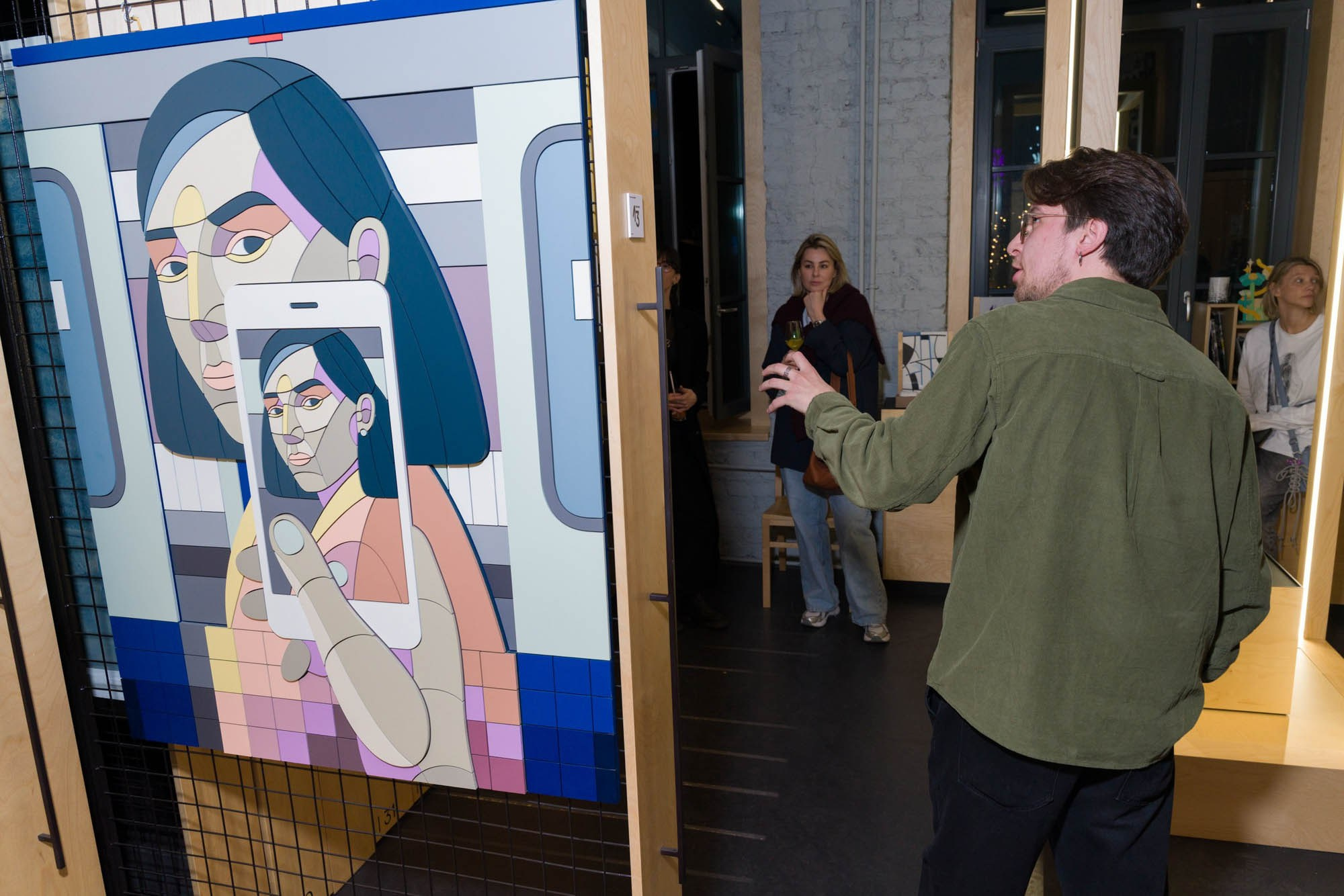 Вернисаж выставки «13» @ САХ. Фотограф Саша Оверчук