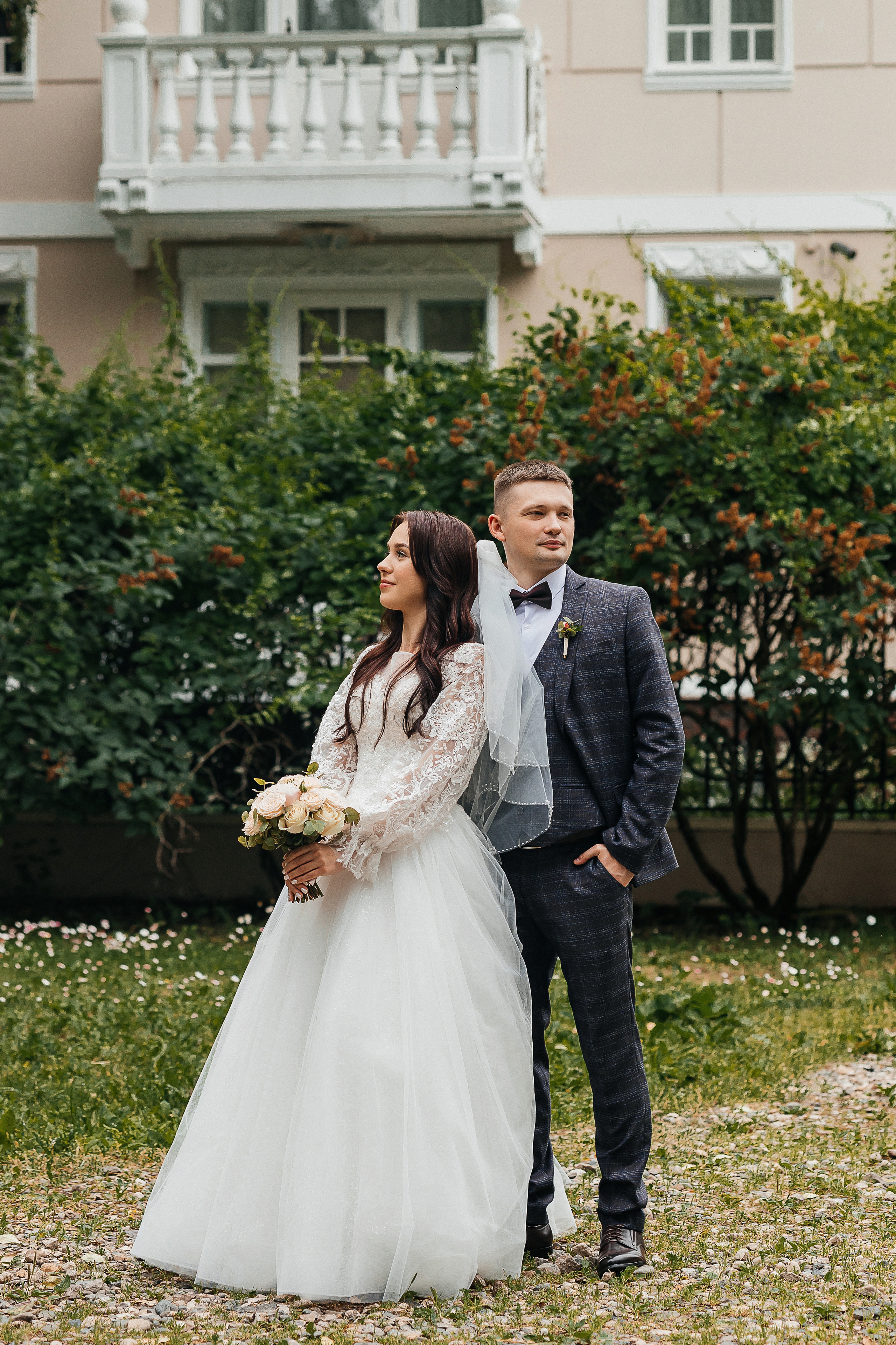 Романтическая встреча пары в отеле. Олег Сверчков | Свадебный фотограф Вологда