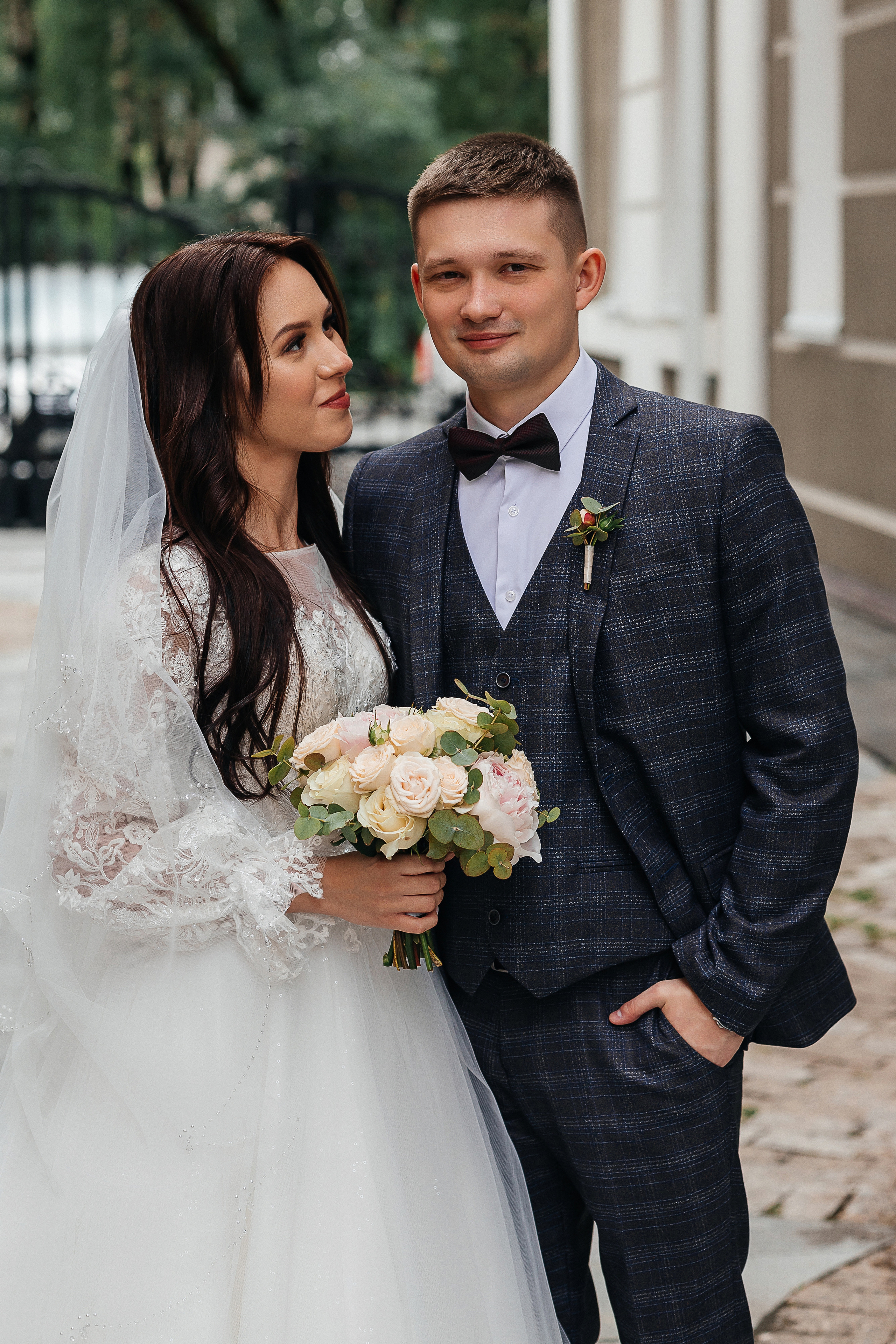 Романтическая встреча пары в отеле. Олег Сверчков | Свадебный фотограф Вологда