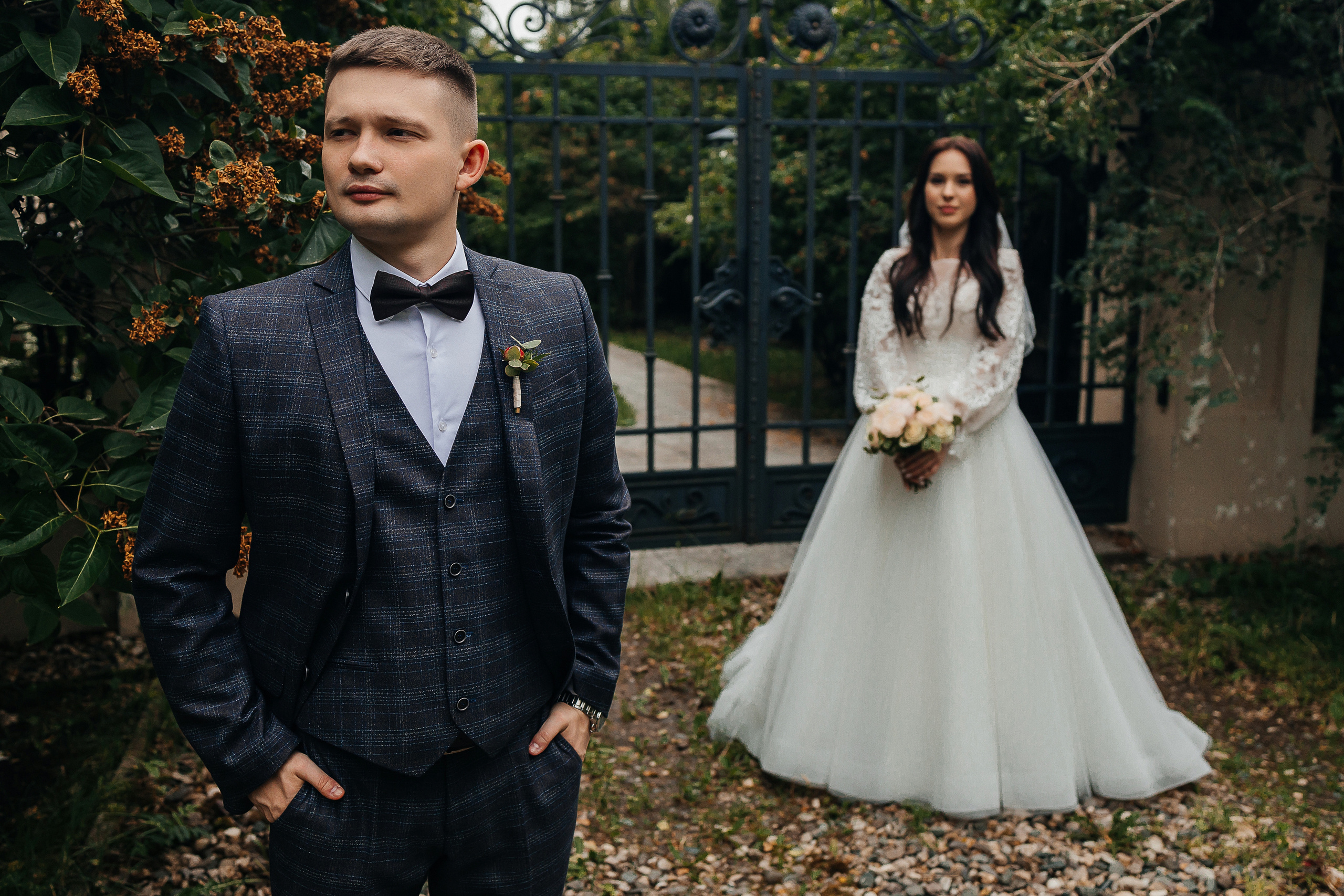 Романтическая встреча пары в отеле. Олег Сверчков | Свадебный фотограф Вологда