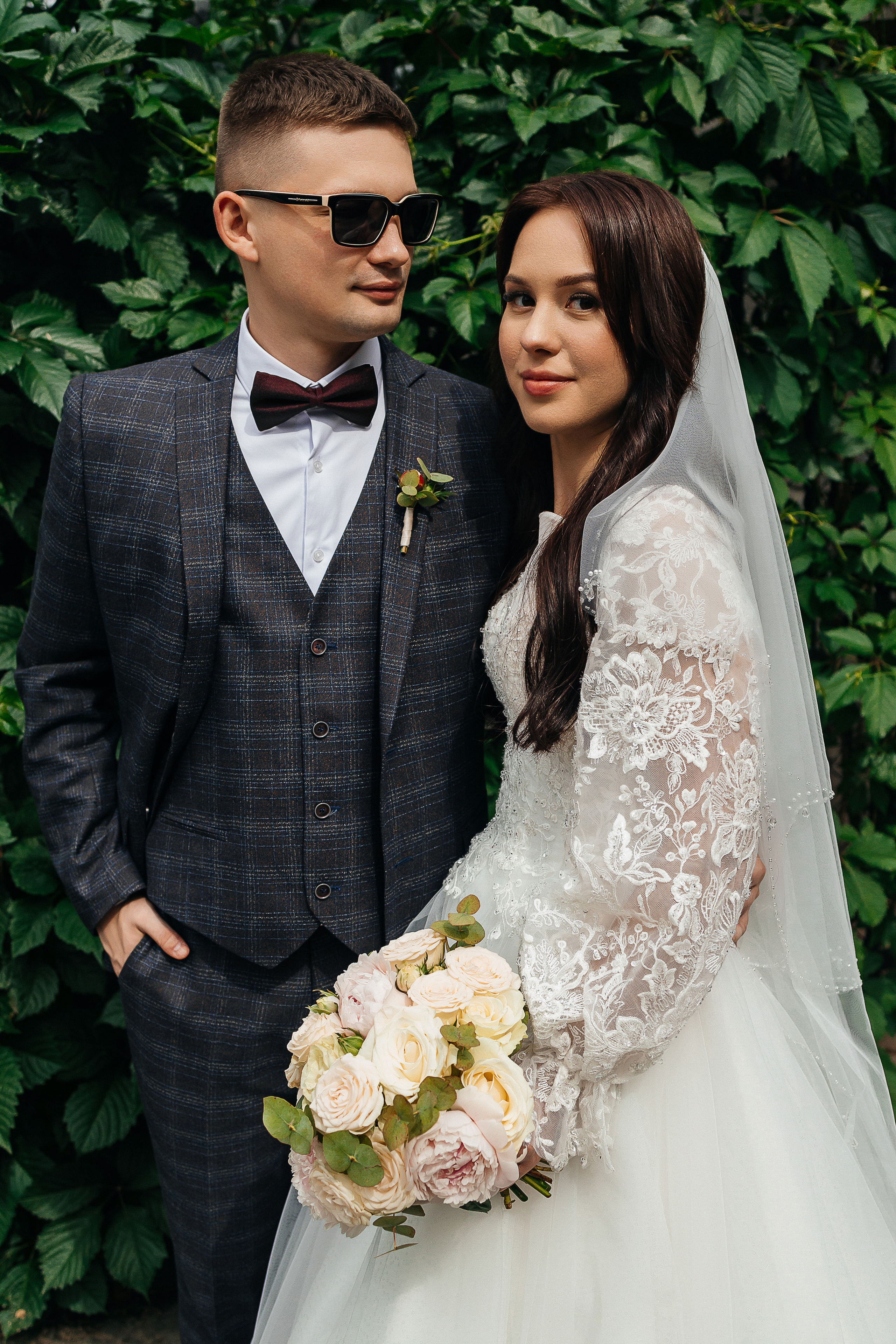 Романтическая встреча пары в отеле. Олег Сверчков | Свадебный фотограф Вологда