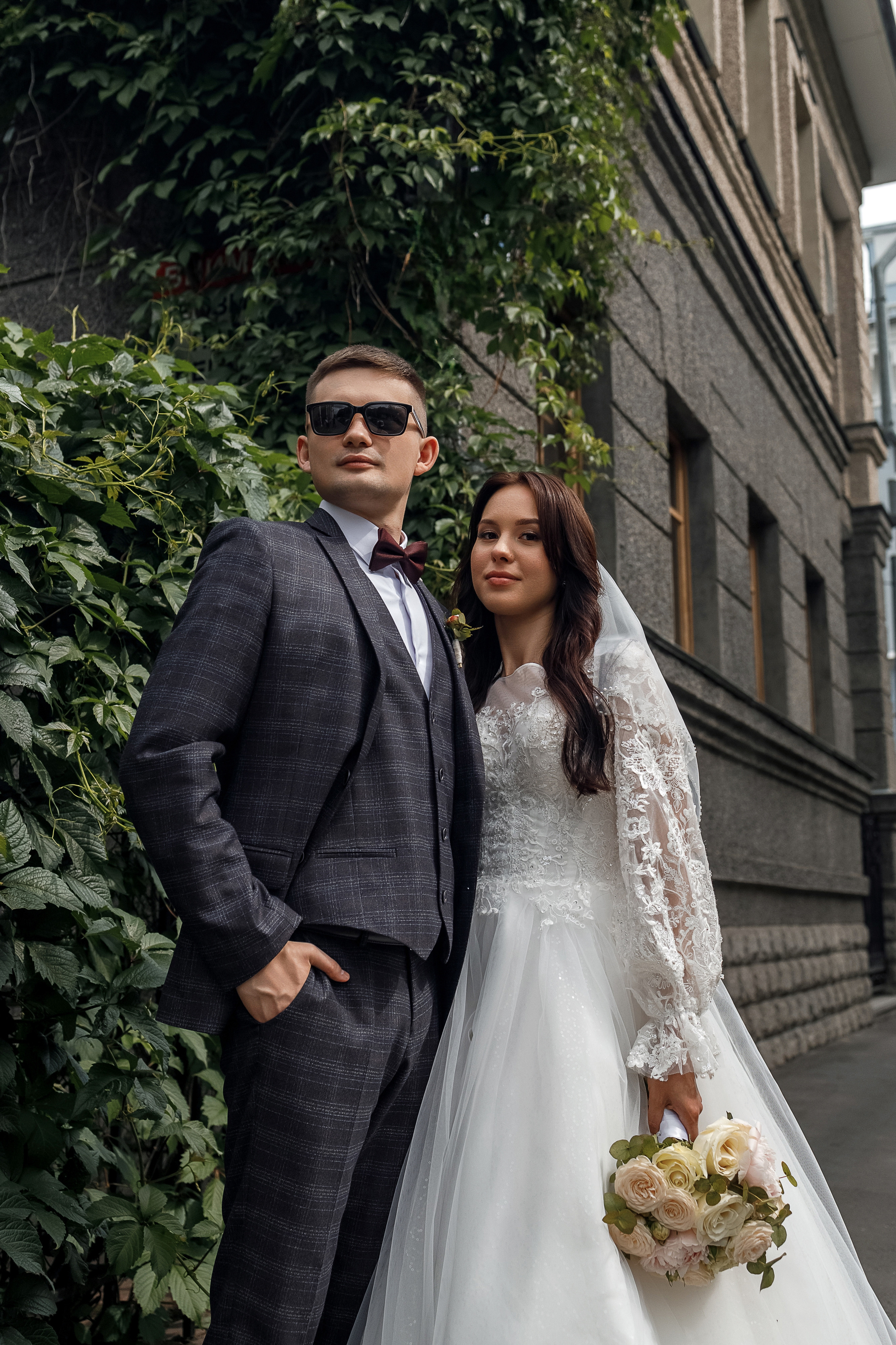 Романтическая встреча пары в отеле. Олег Сверчков | Свадебный фотограф Вологда