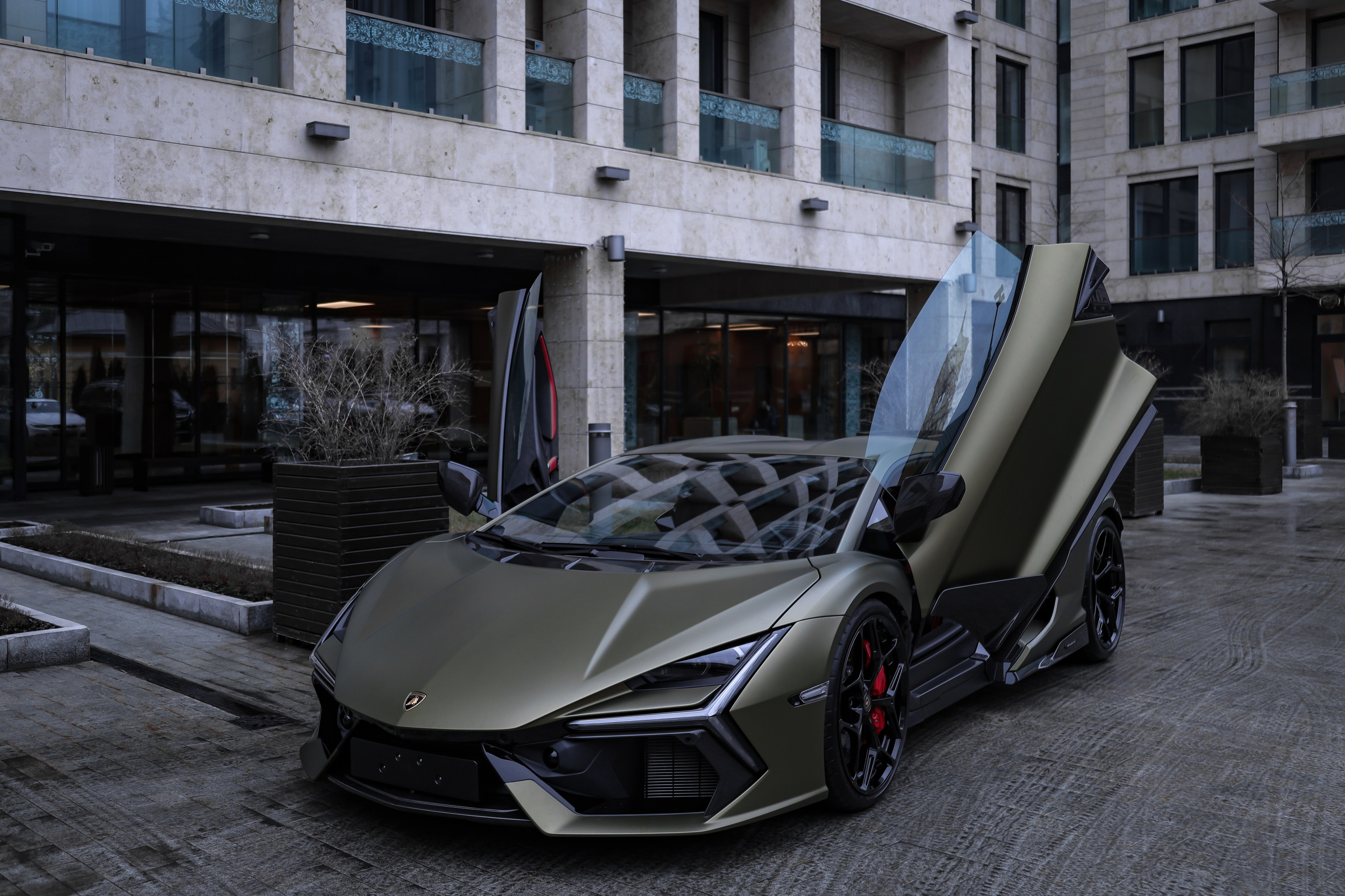 2024 Lamborghini Revuelto 6.5 AMT. Mixturecaptures