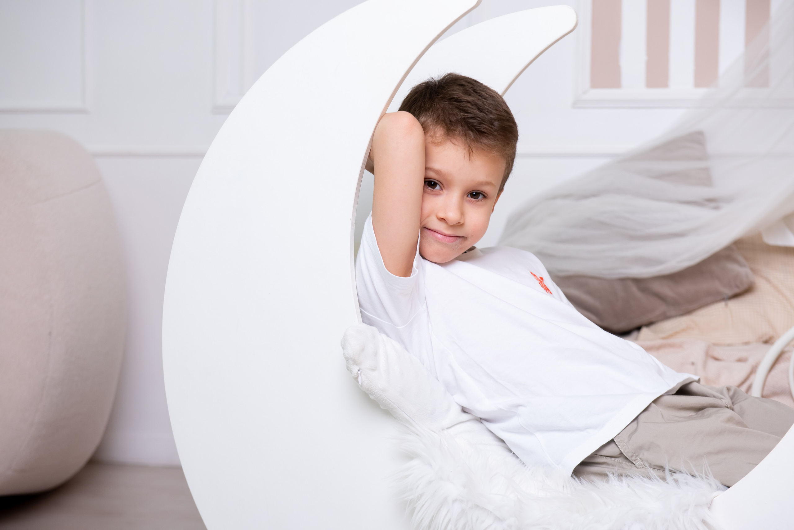 Семейная фотосессия в уютной студии Ростова-на-Дону. Школьный и семейный фотограф в Ростове-на-Дону