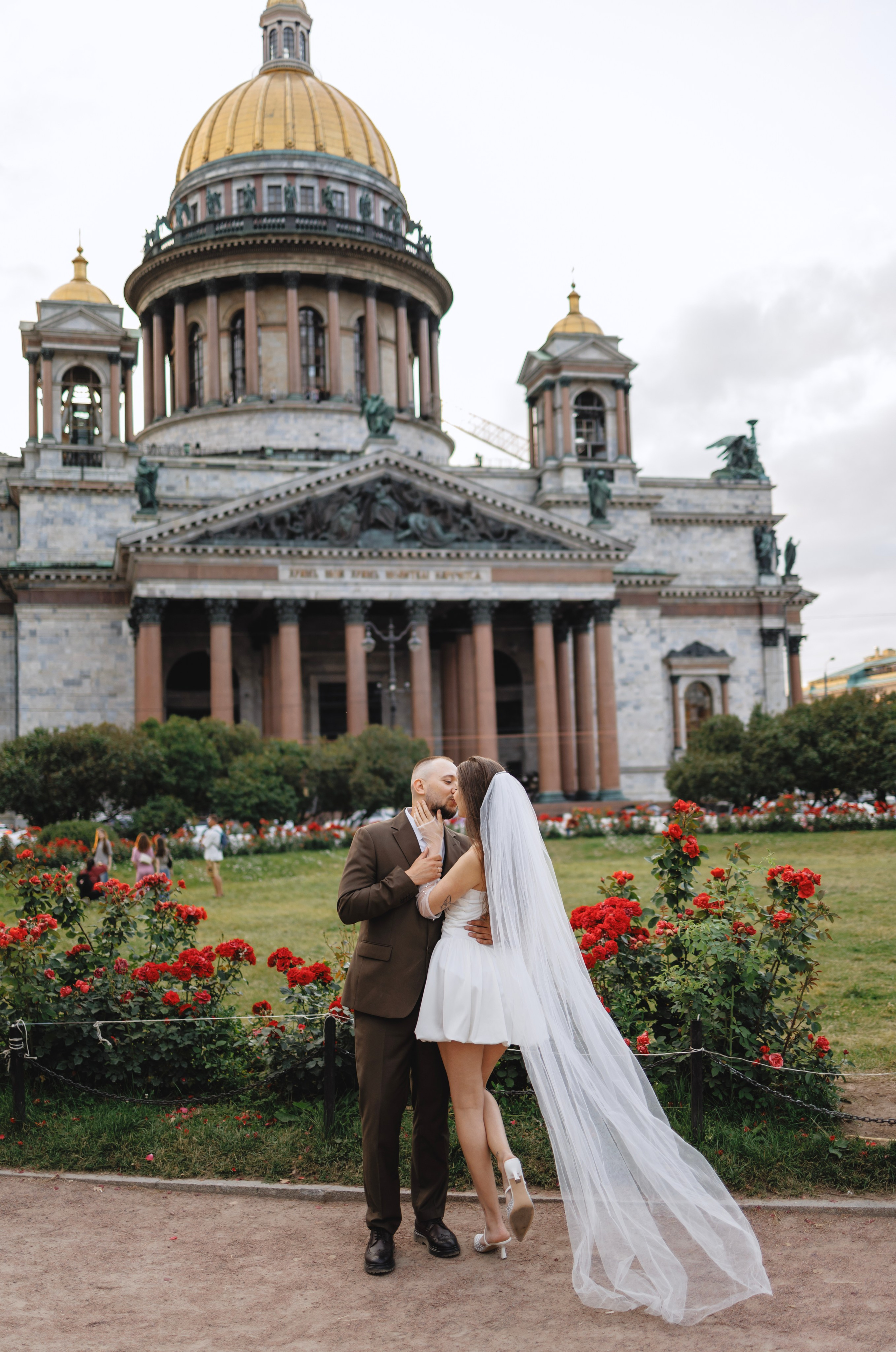Руслан и Виолетта — Исаакий, Зимняя канавка. Боженова Елена фотограф Санкт-Петербург