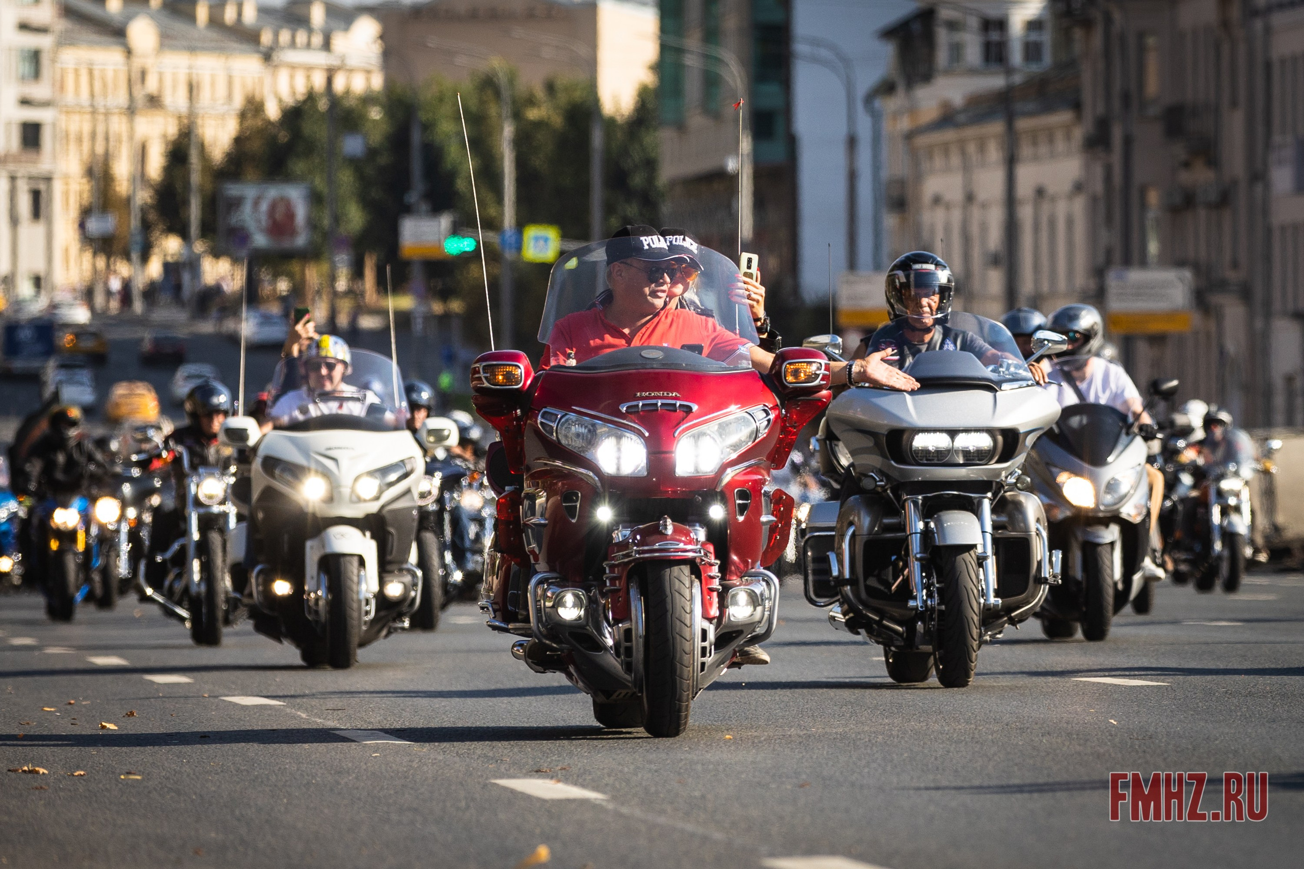 Закрытие Мотосезона 2023 на проспекте Академика Сахарова. Фотограф Владимир Охрименко