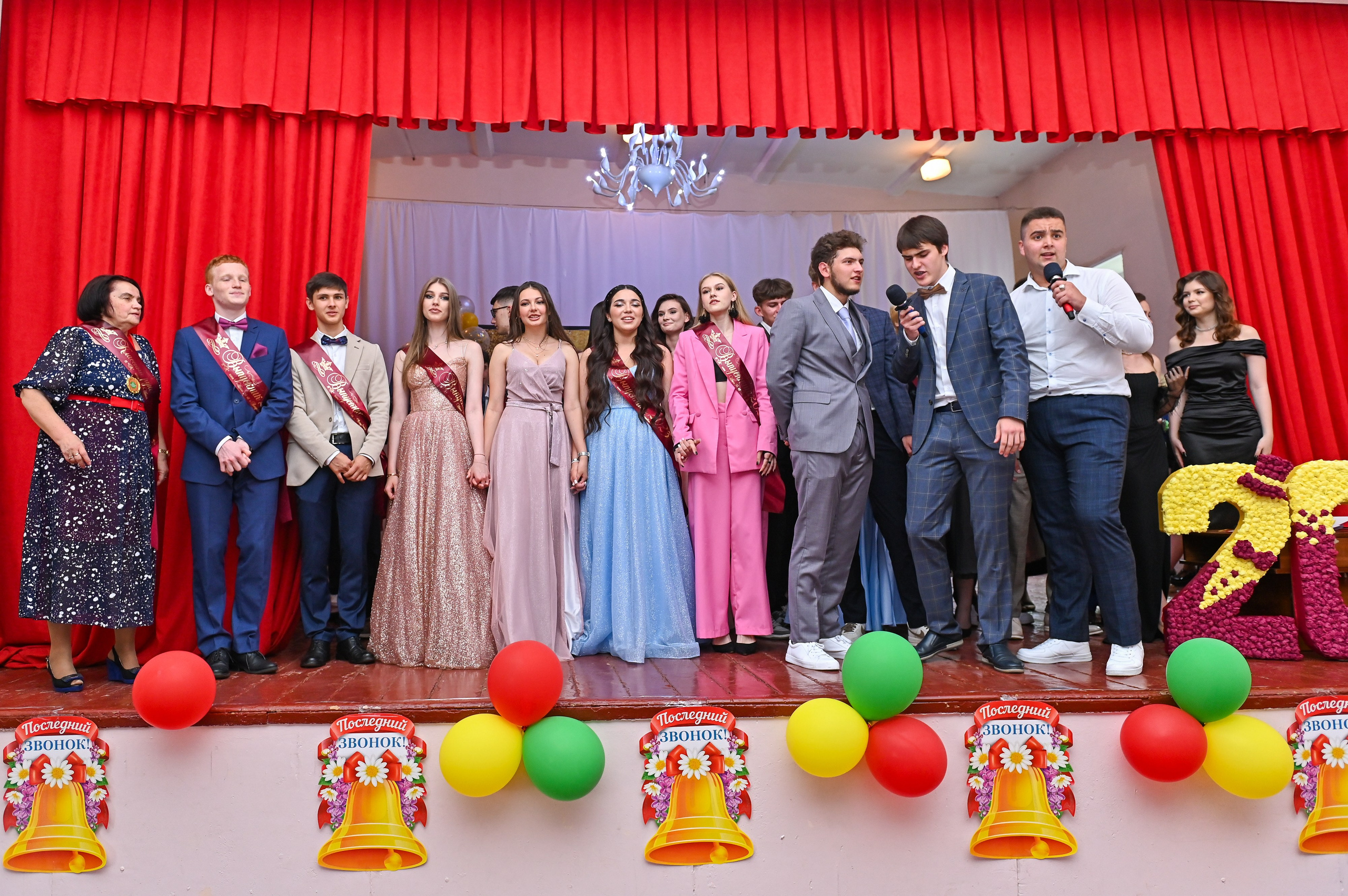 Выпускной школа 48. Семейный и свадебный фотограф во Владивостоке