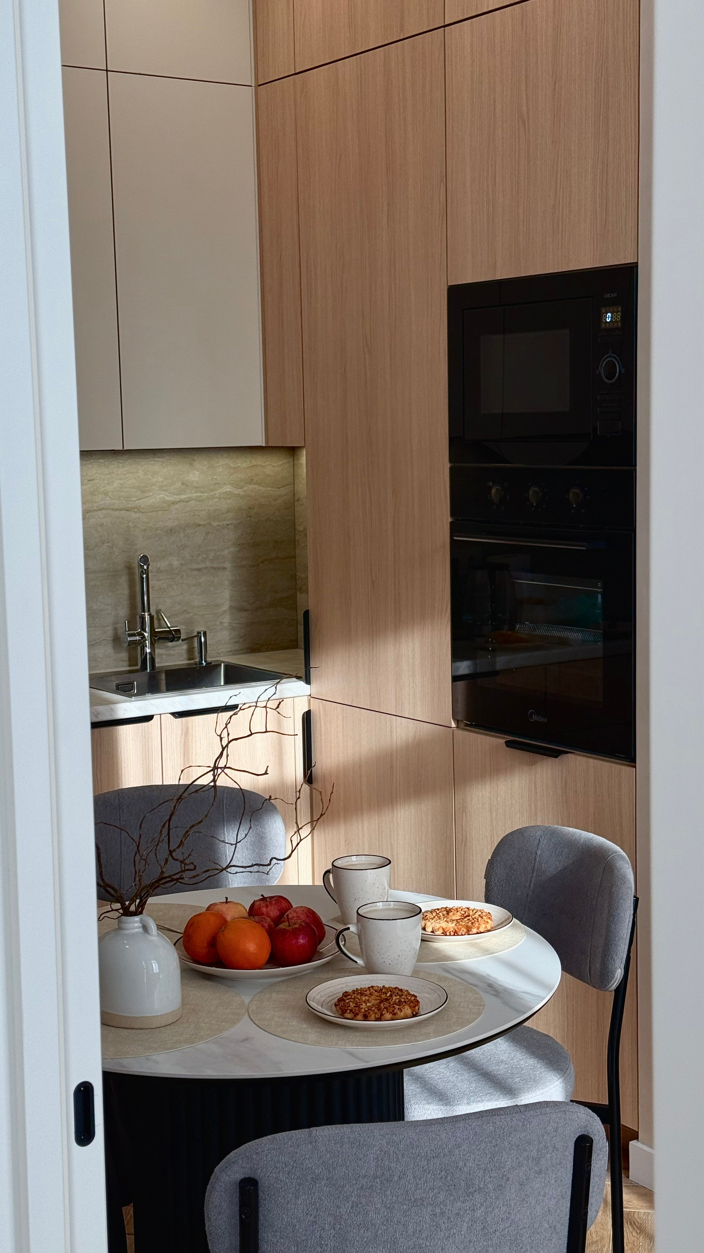 ЖК ID Park Pobedy. Квартира на сачу в долгосрочную аренду уровня комфорт плюс. Дизайн-студия интерьеров Юлии Ивановой