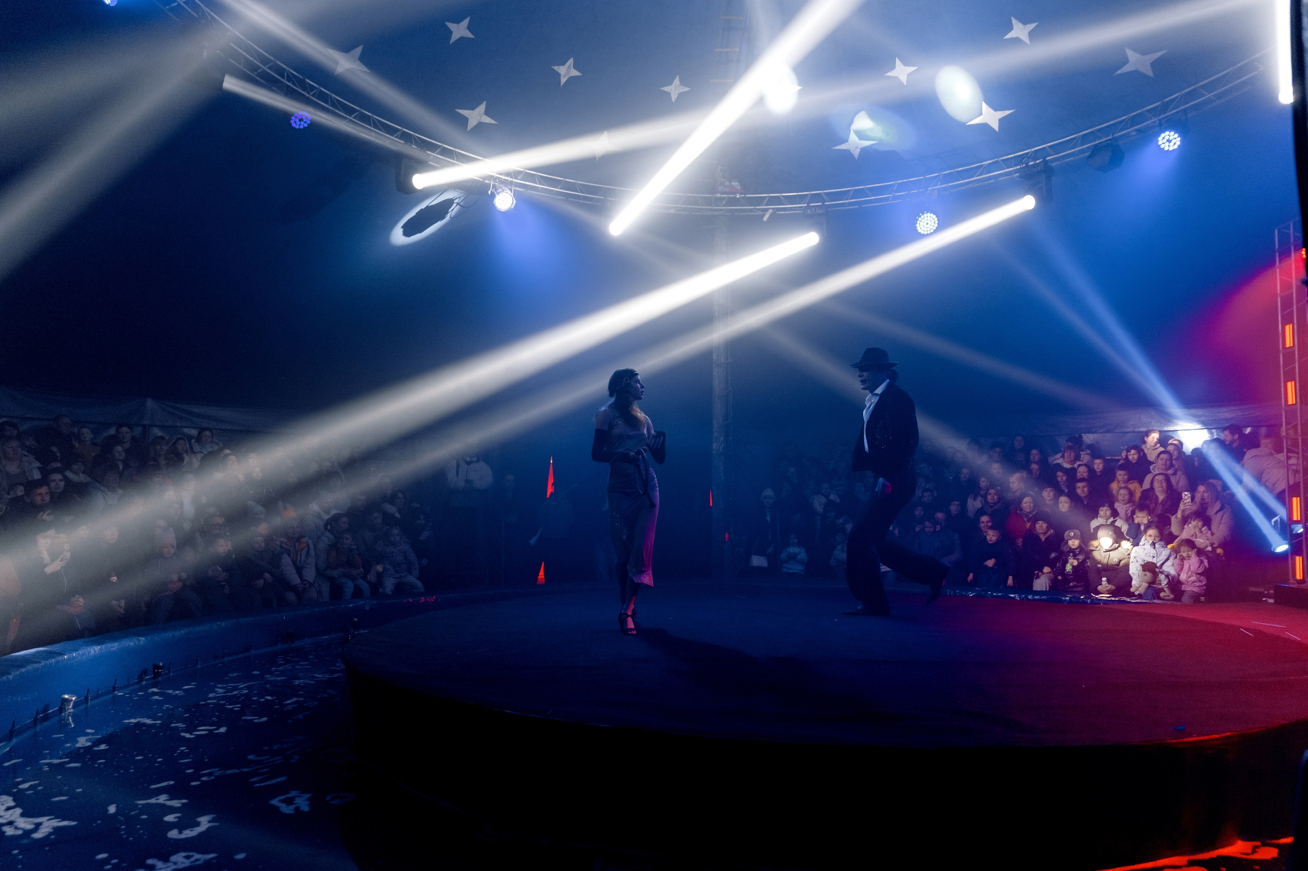 Цирк на воде. Свадебный фотограф Иркутск, репортажный фотограф Иркутск