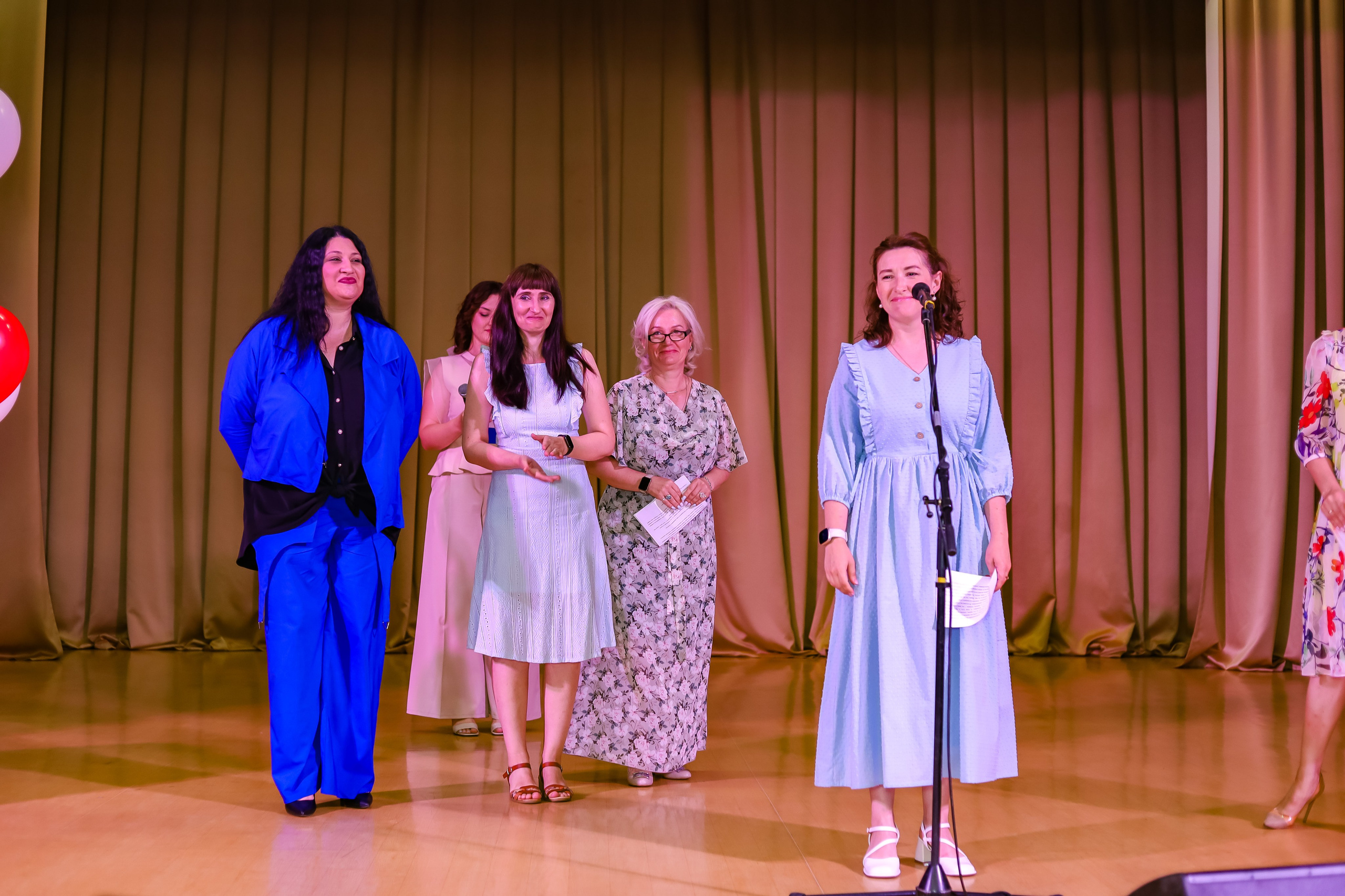 ВРУЧЕНИЕ ДИПЛОМОВ. Фотограф Алиса Лисицына