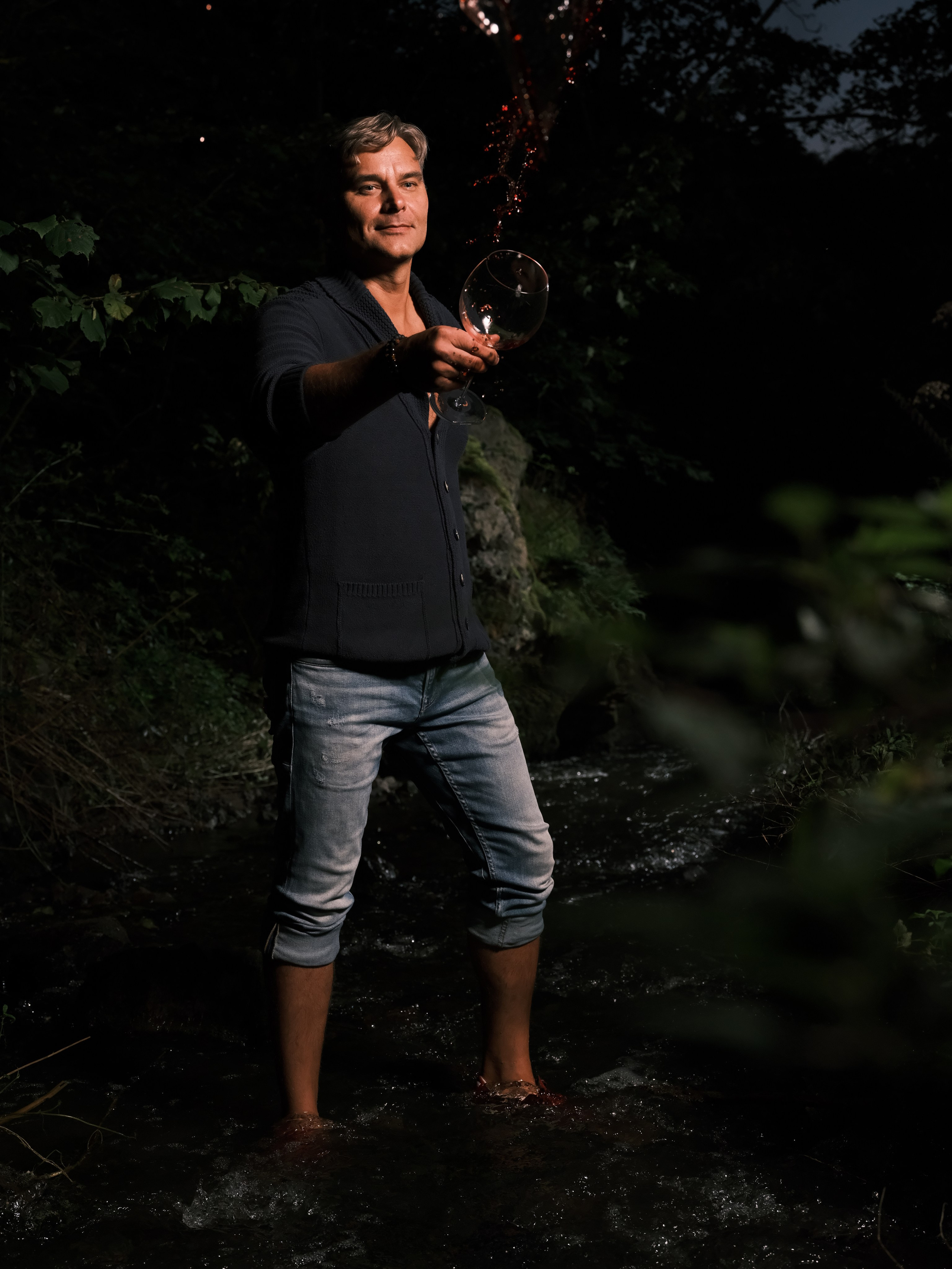 Вадим и вино. Фотограф в Москве и Праге: индивидуальные портреты, парные фотосессии