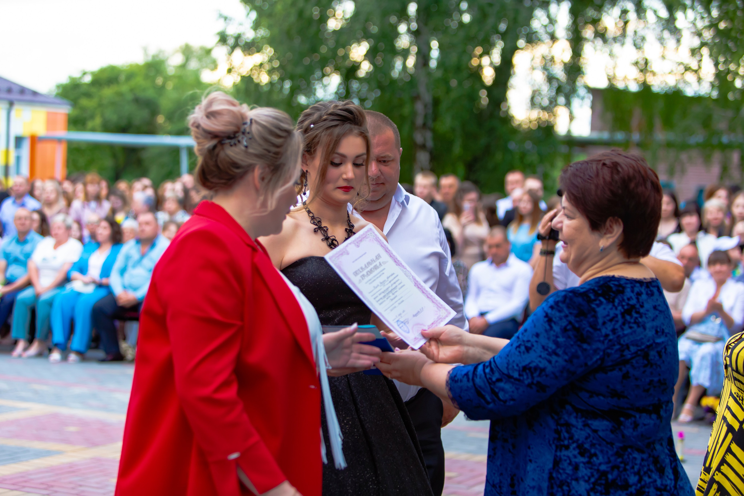 Выпускной вечер. Профессиональная съёмка и монтаж фото&видео в Курске и области