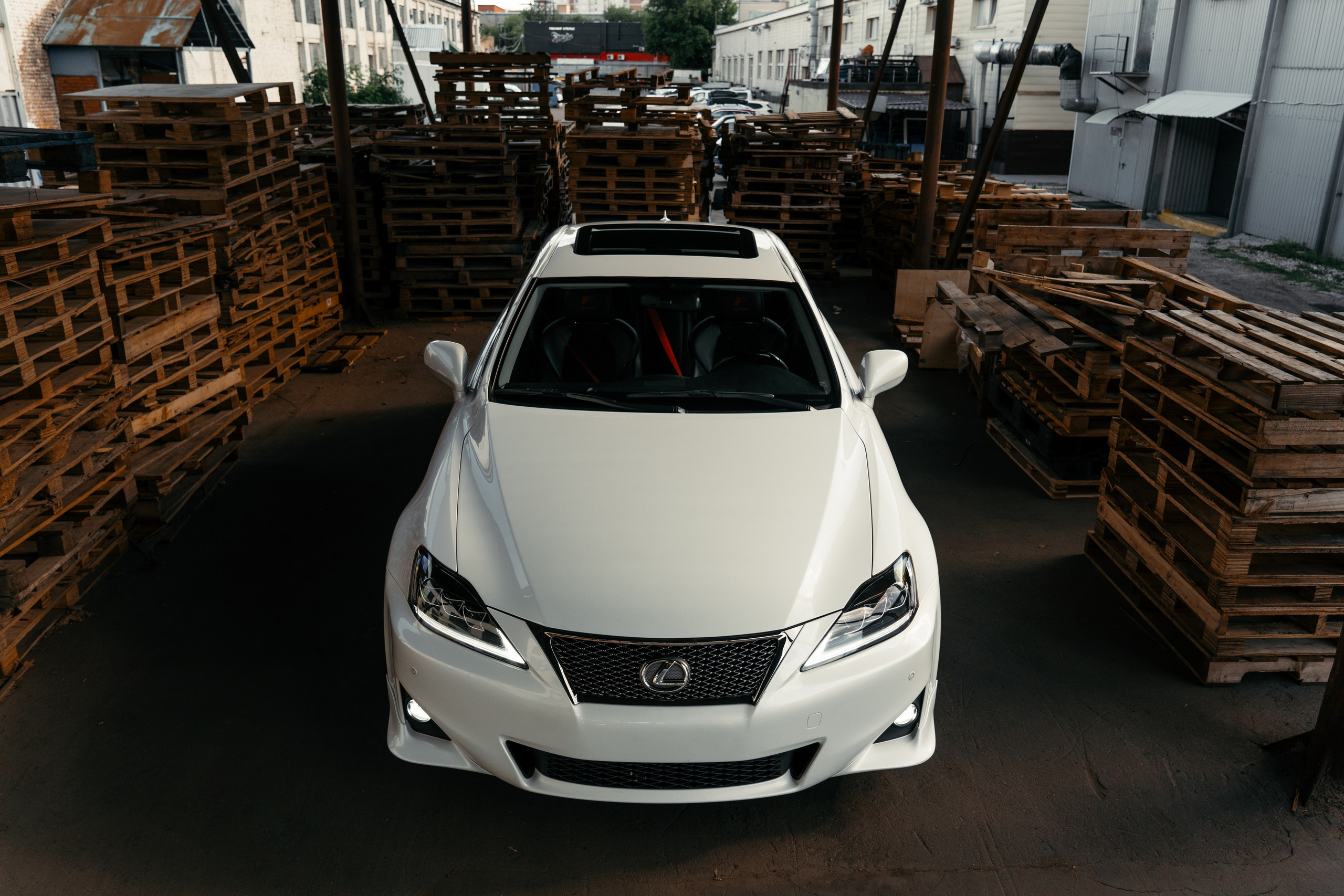 Lexus is250 sd_mov. DeLorein