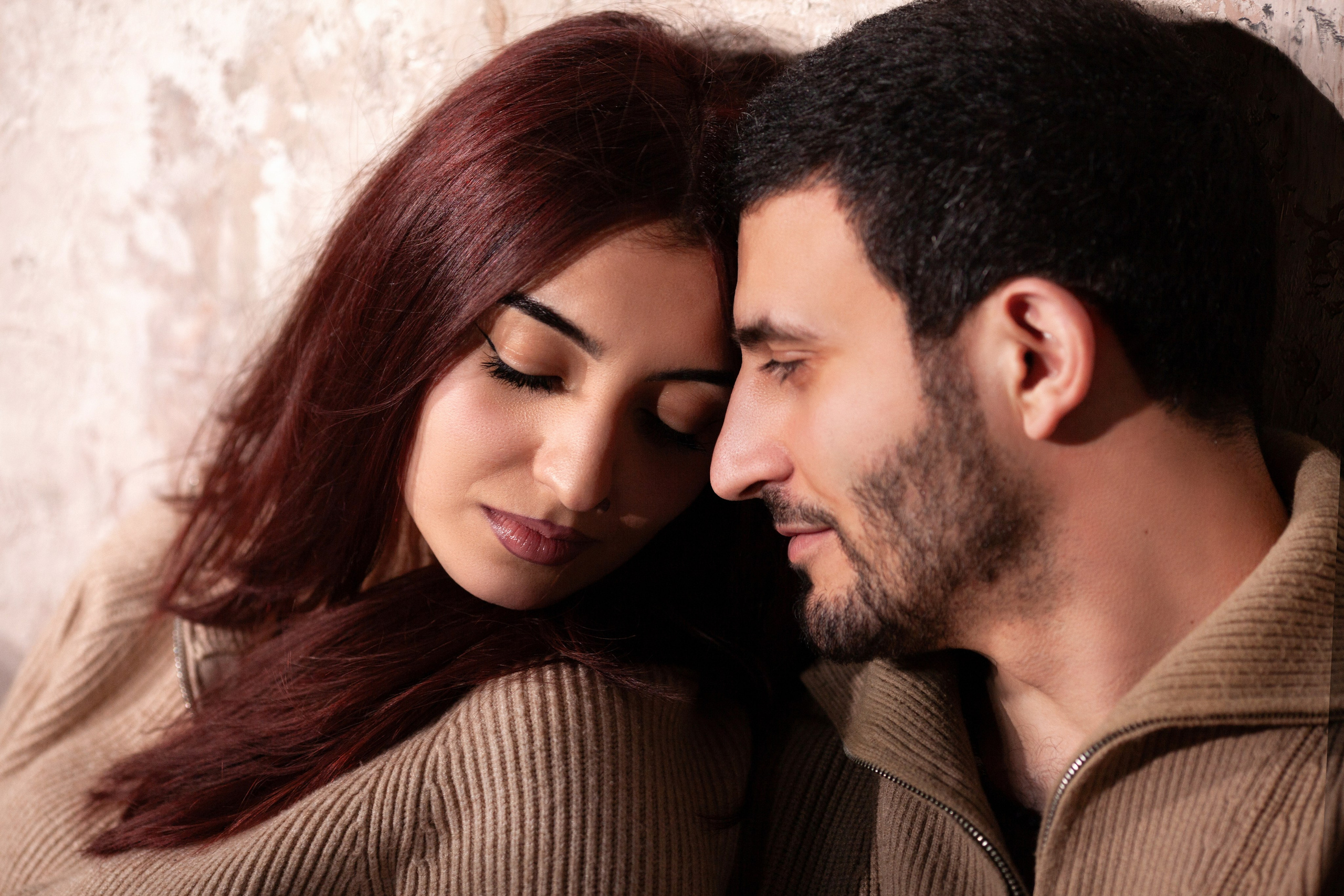 Романтическая фотосессия пары в студии. Фотограф Ставрополь Пятигорск Елизавета Дарина