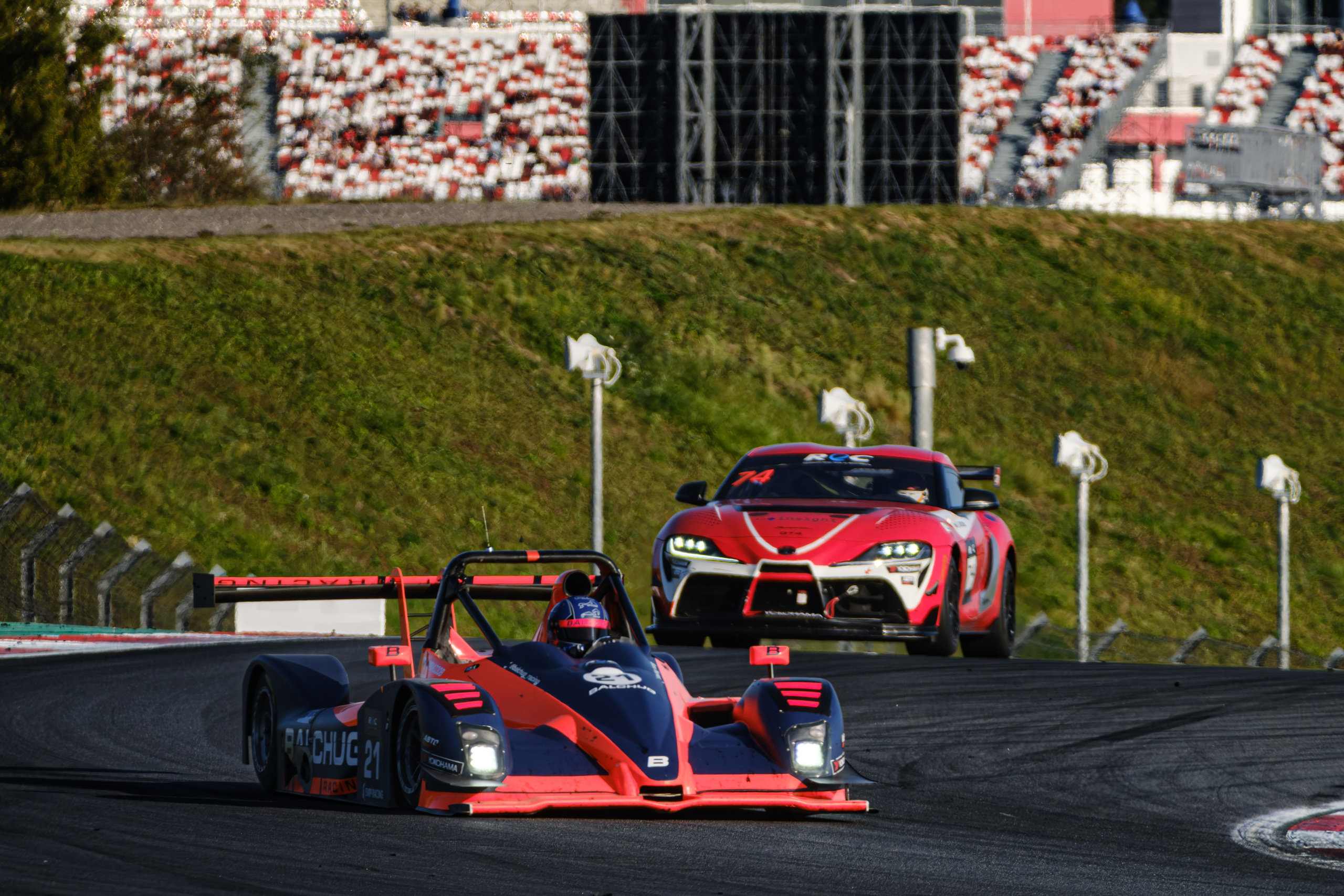 Российская серия гонок на выносливость. Авто и мотоспорт — фотограф Антон Медведев iCoguar