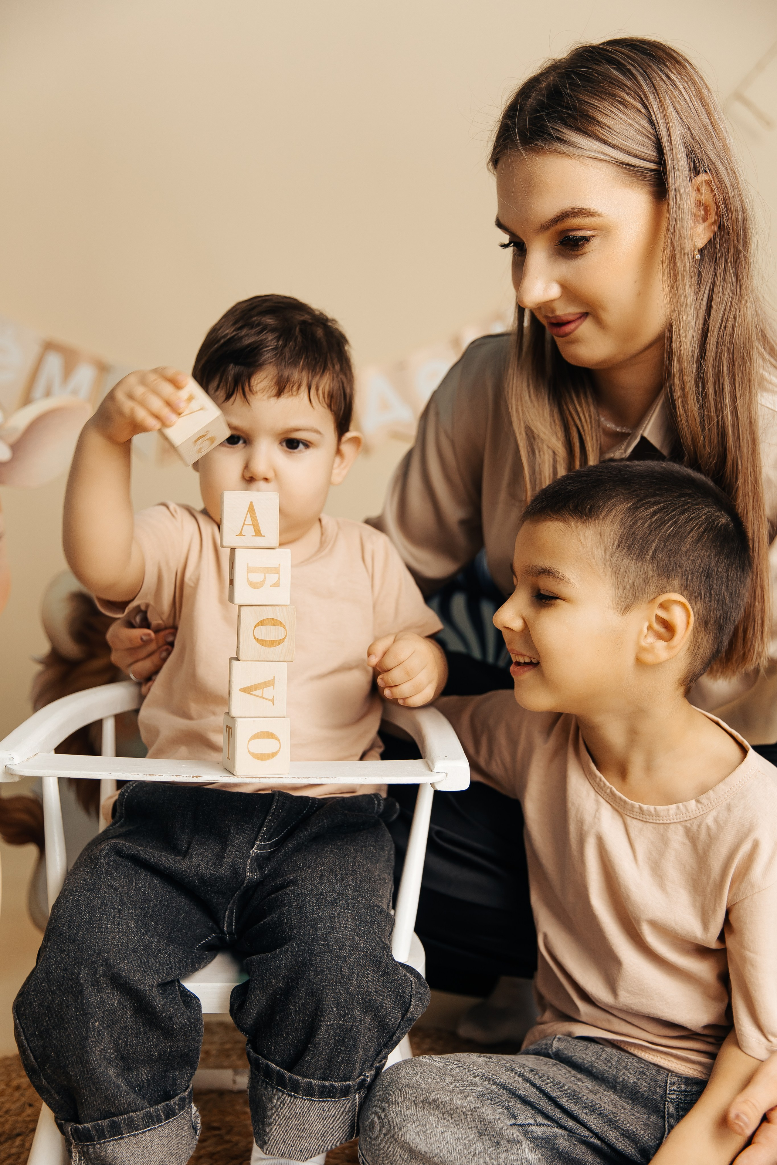 Детское день рождение в фотостудии. Свадебный фотограф Кропоткин Краснодар