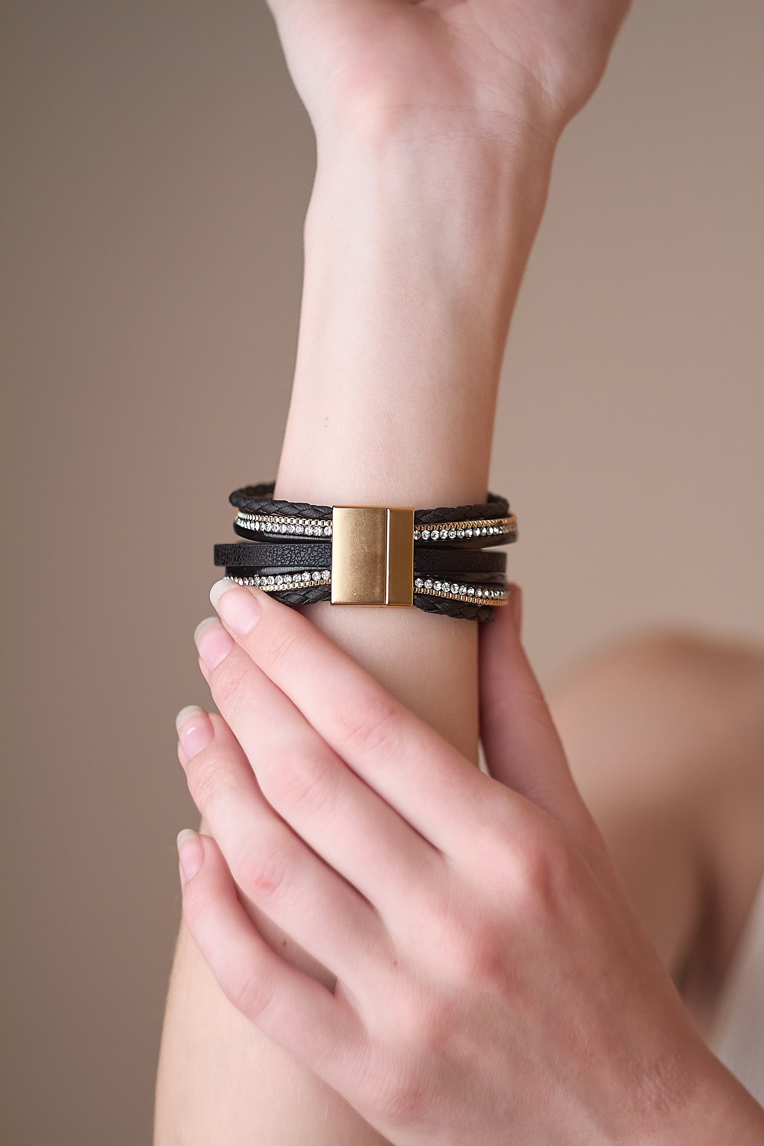 Браслеты WB. Фотограф Мероприятий Новосибирск