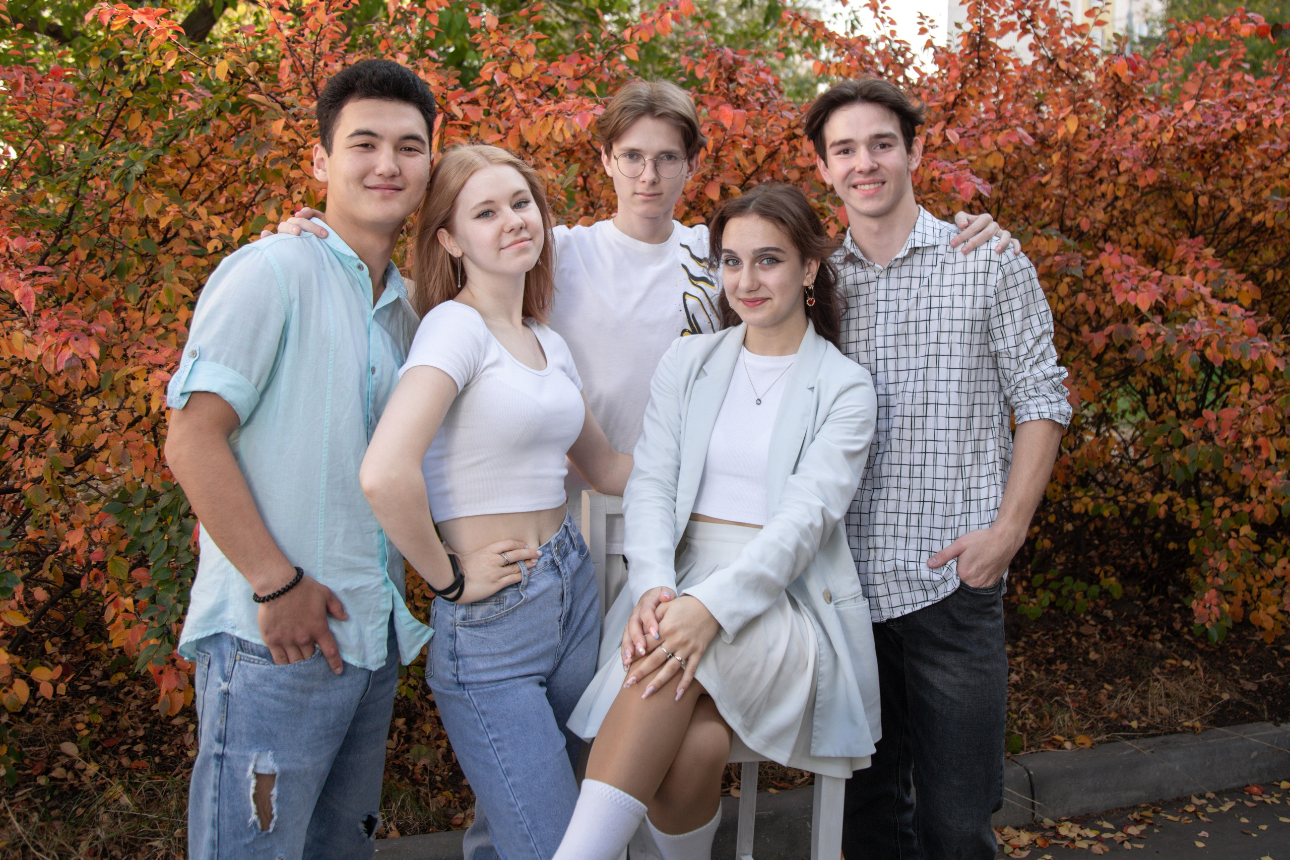 Галерея фотографий для старшей школы. Выпускные фотоальбомы на заказ в Москве. Ксения Фоломкина