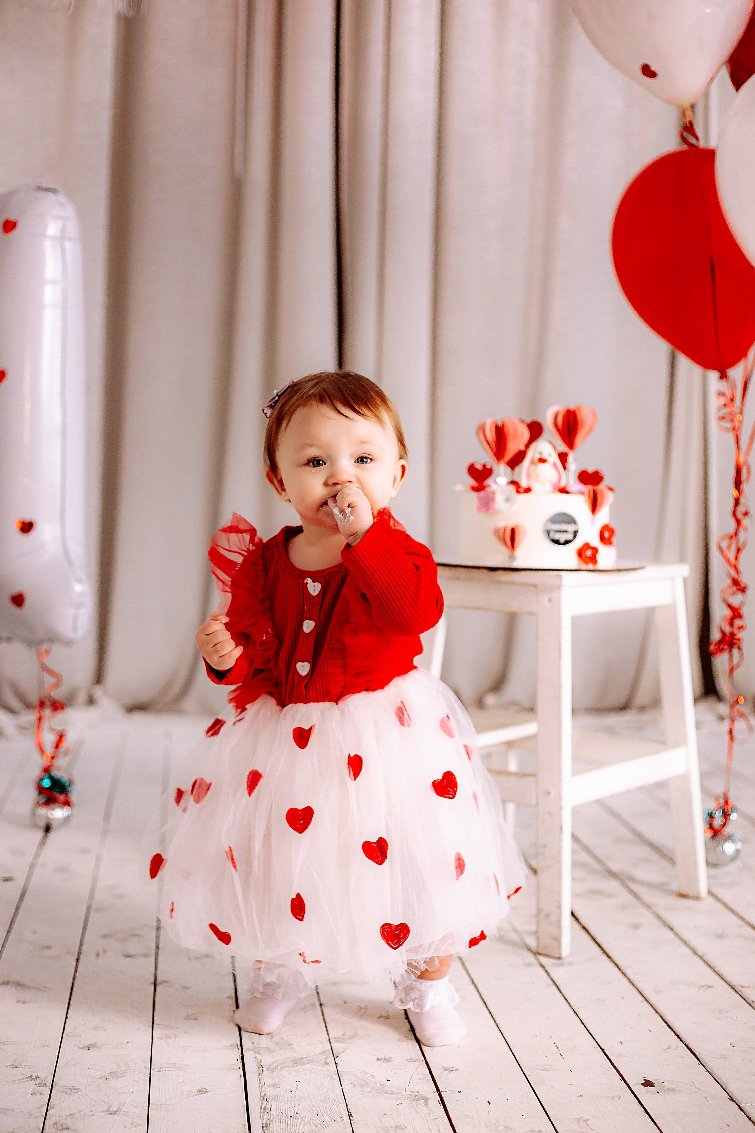 Александре 1 годик. Https://malovafoto.ru