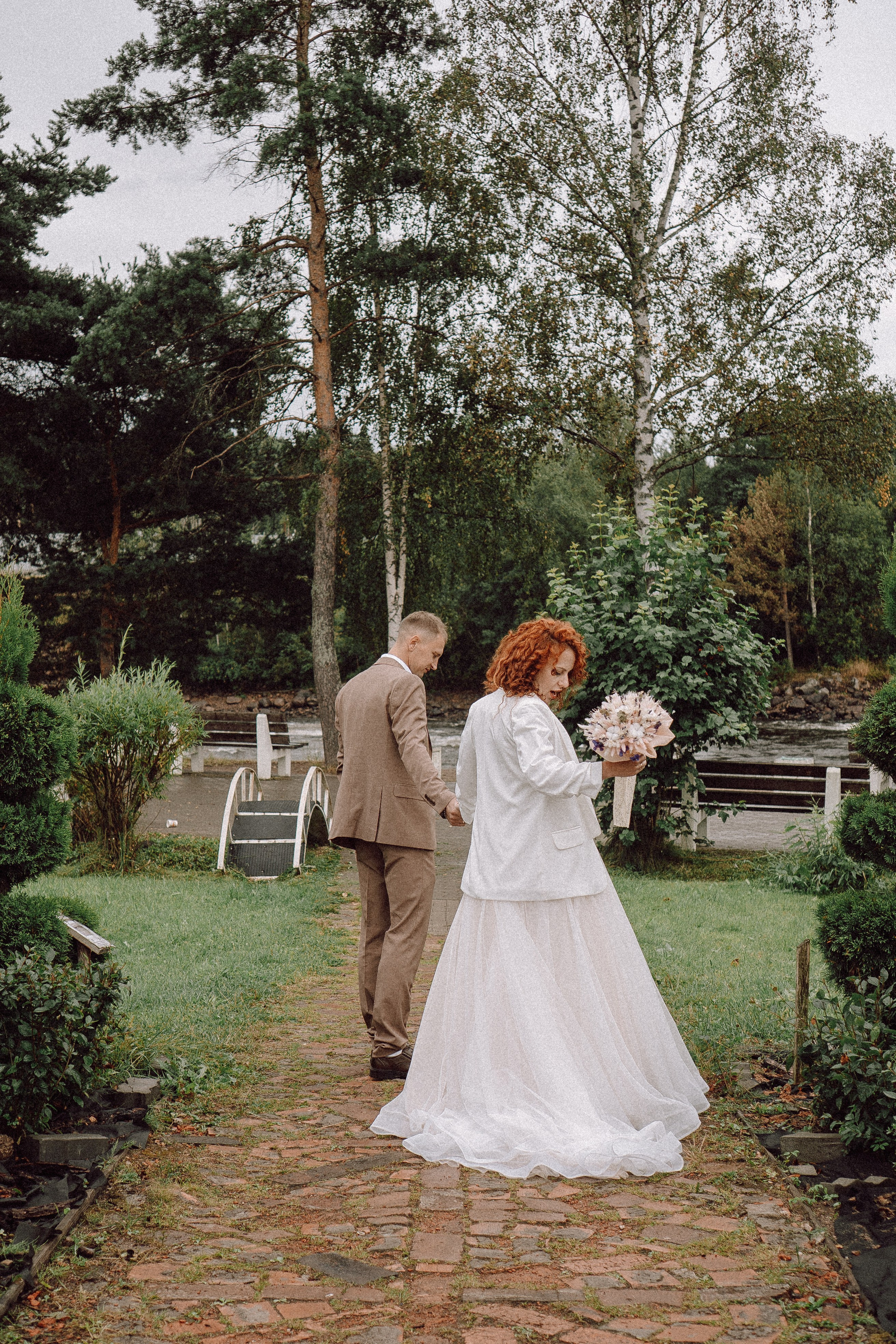 СВАДЕБНАЯ ФОТОСЕССИИЯ ПАРЫ В ГОРОДЕ ПРИОЗЕРСК В СОСНОВОМ ЛЕСУ И С ПИКАПОМ. Профессиональный фотограф, Санкт-Петербург — Виктория Богомолова