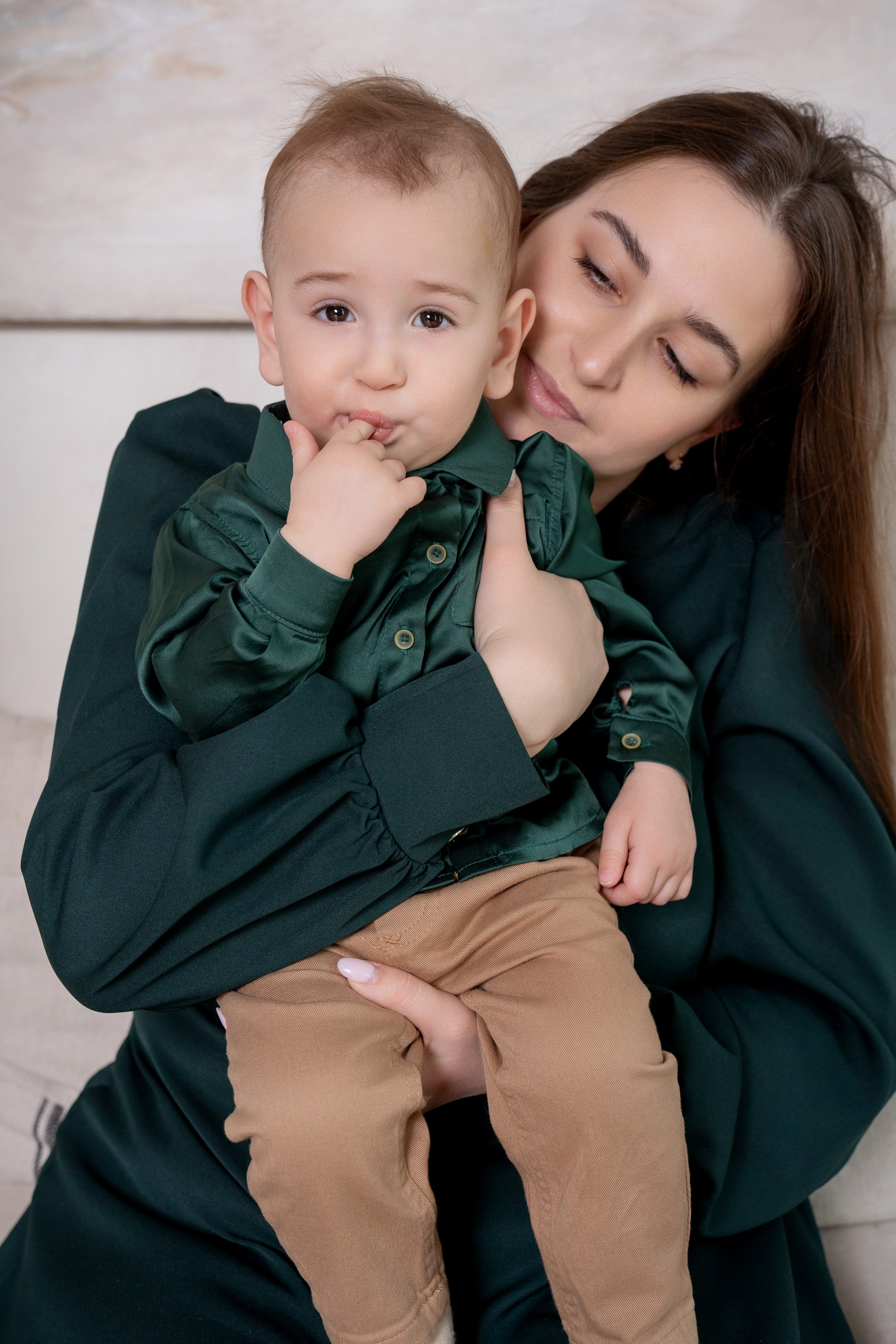 Семейная фотосессия в студии. Портретный фотограф Олеся Владимирова в Москве