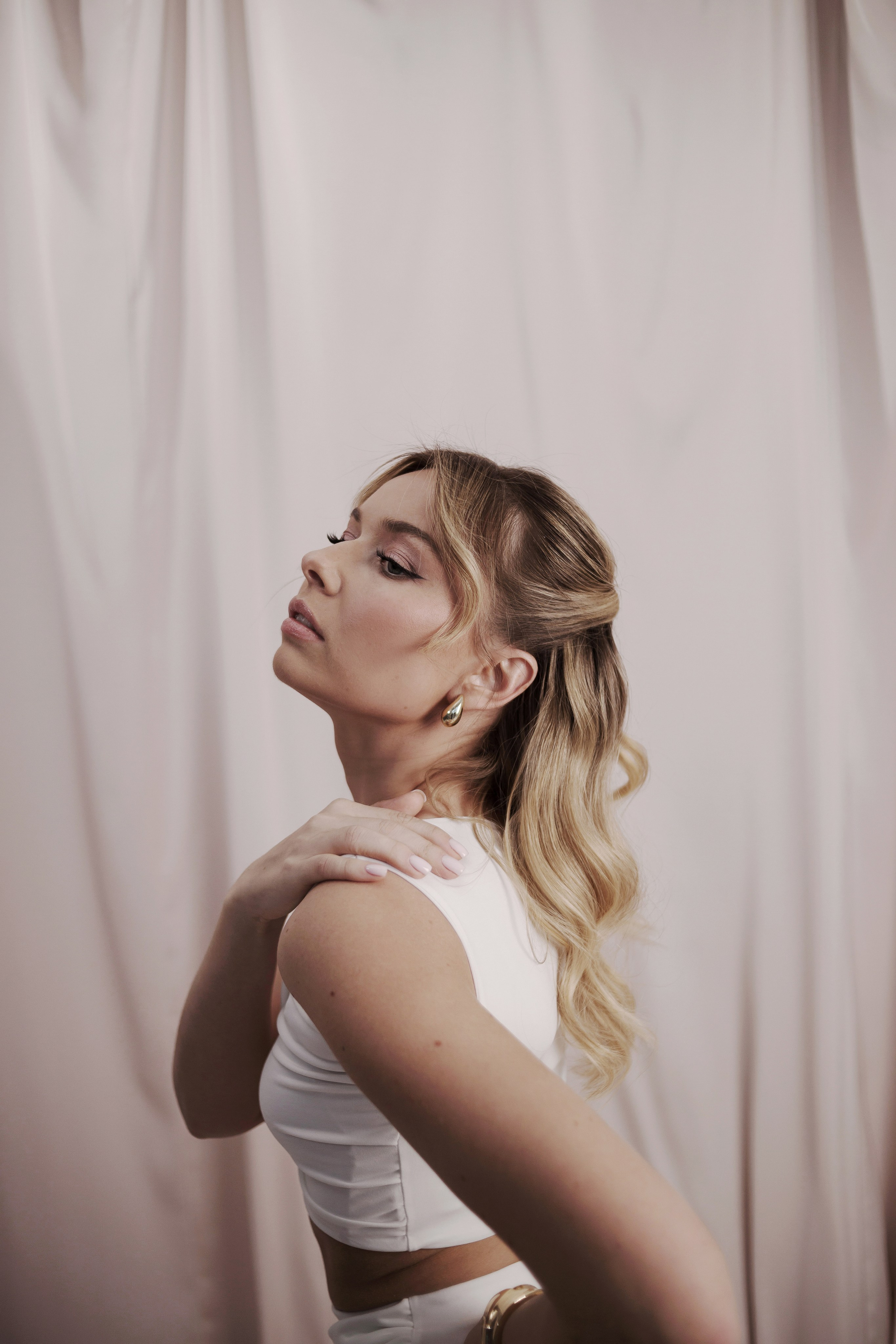 Md: @lovexxxxMuah: @mari.bulatovaOrg: @creative_photodayLoc: @daily_photostudio