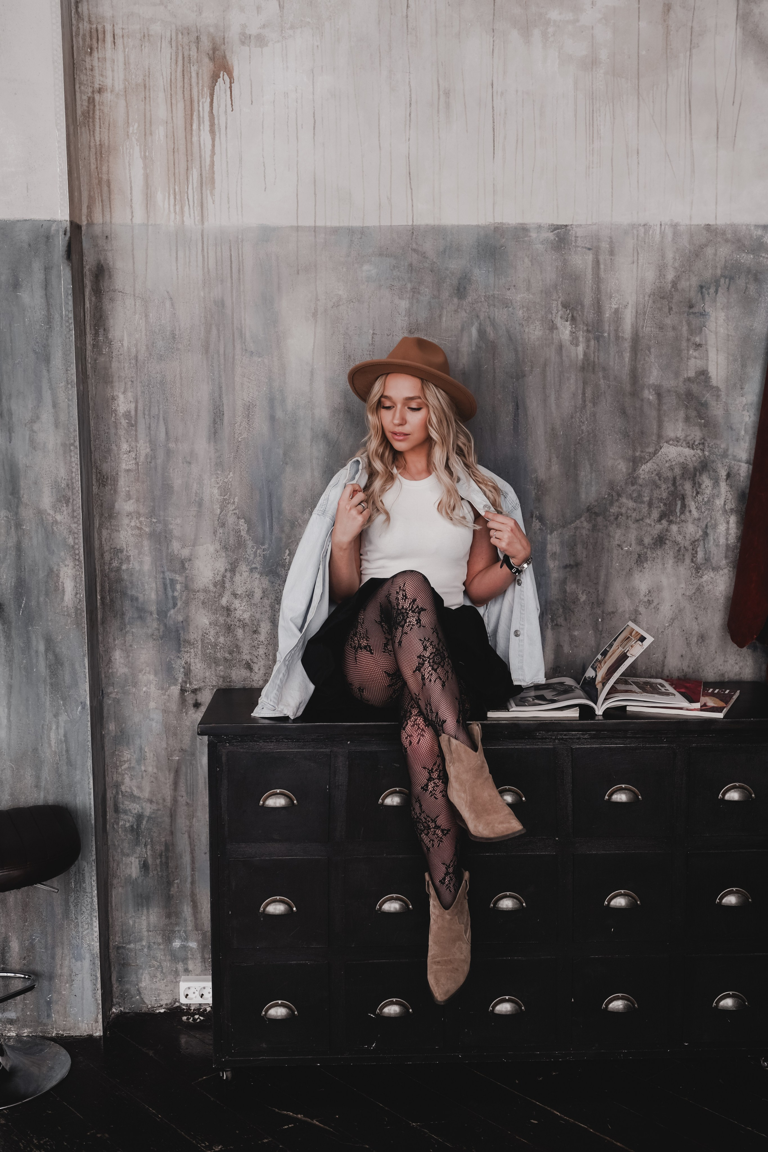 Индивидуальная фотосессия в студии. Фото и видео съемка