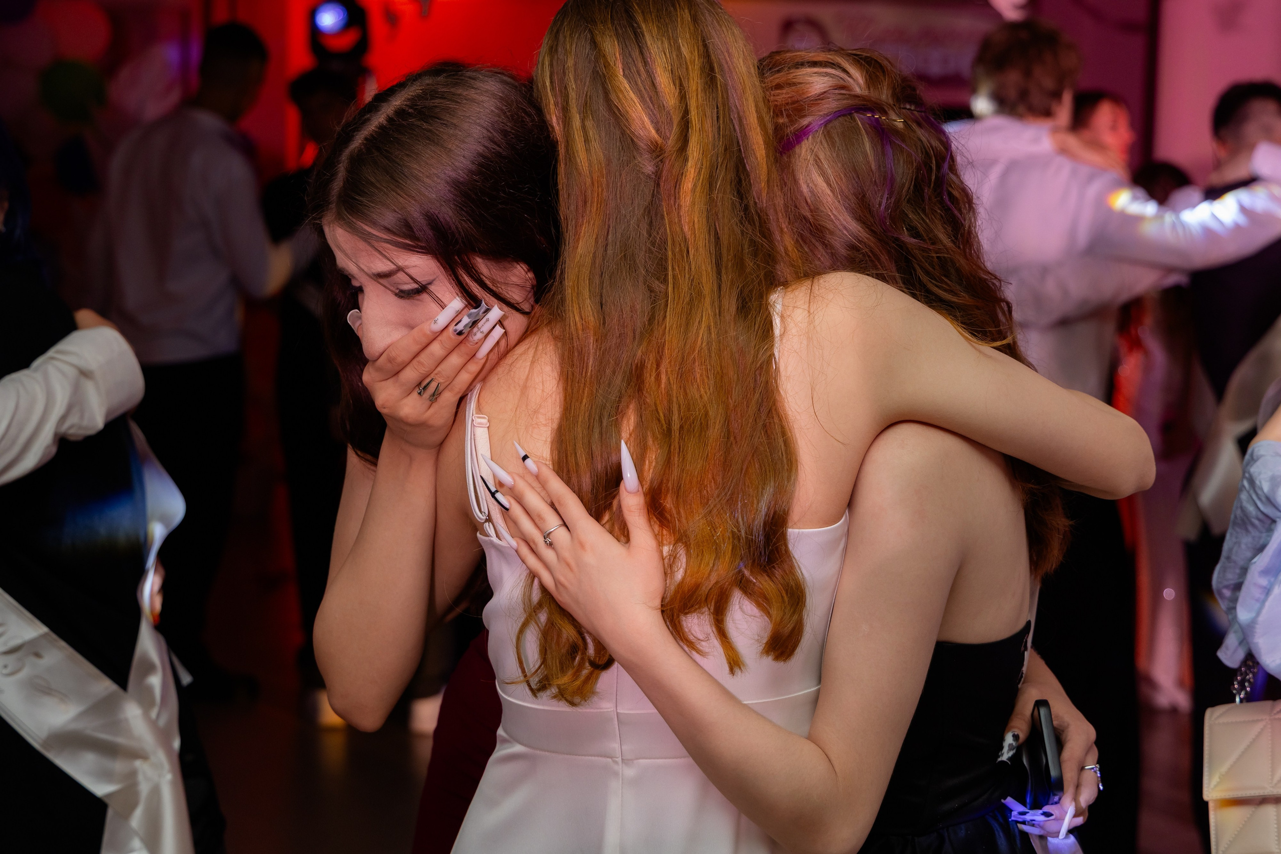 Школьный выпускной 2025 год в Минске, Беларуси. Свадебный фотограф в Минске/Беларуси Сергей Спиридонов