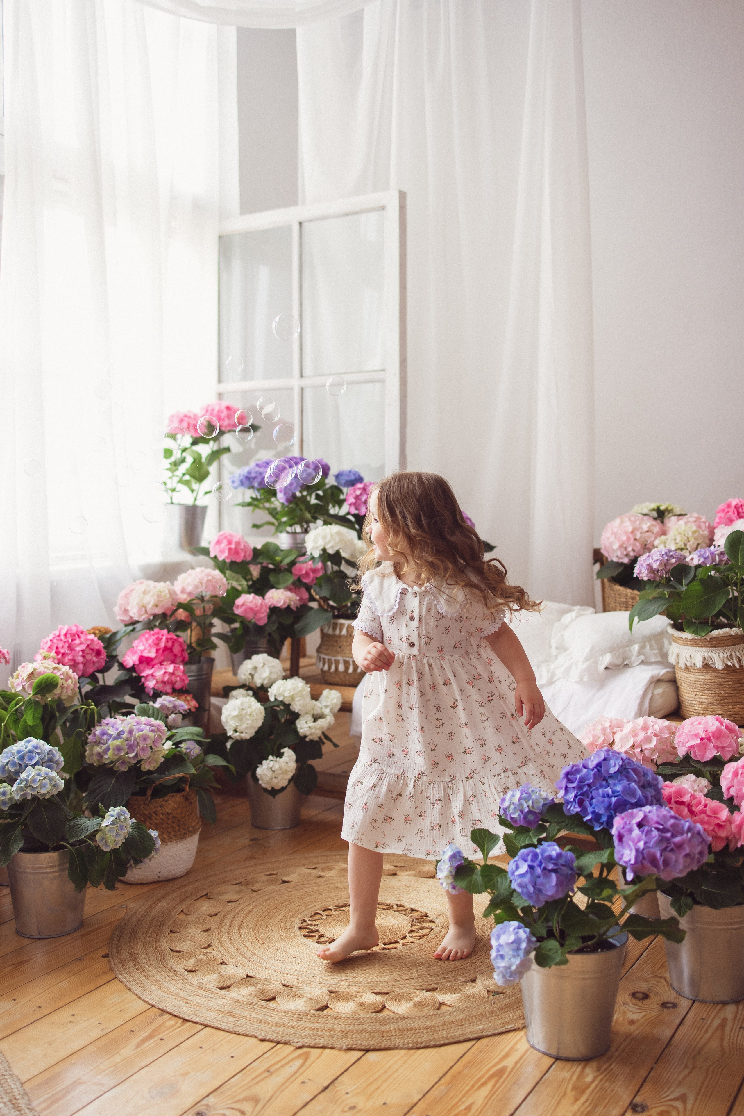 Фотосессия для мамы и дочки, фотостудия «Space JOBS» в г. Краснодаре. Семейный и детский фотограф в Краснодаре Анна Трашкова