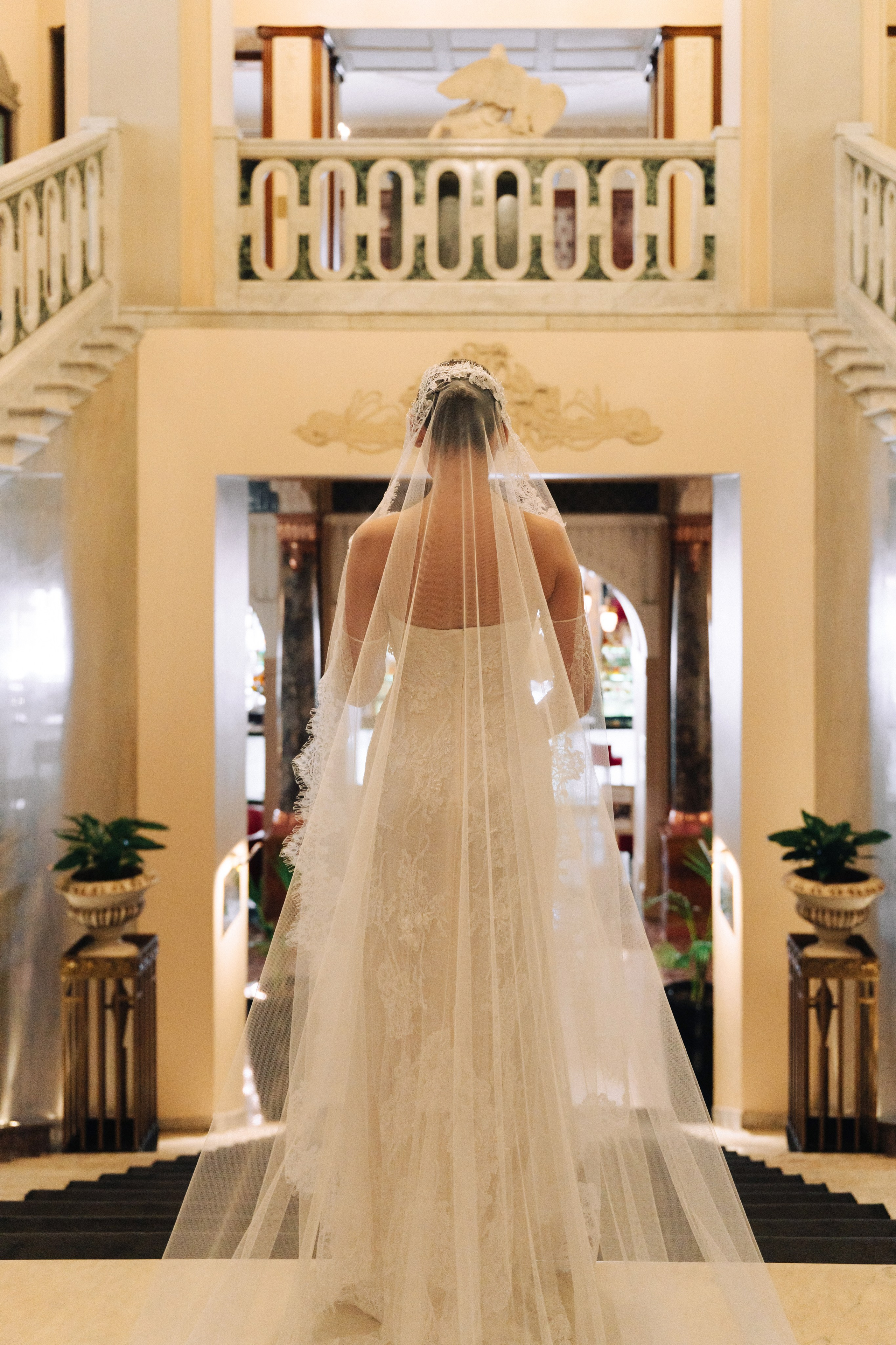 Вова и Лиза. Питер. Гранд Отель Европа, 1 дворец бракосочетания и особняк Мясникова. Свадебный фотограф Катерина Чулкова