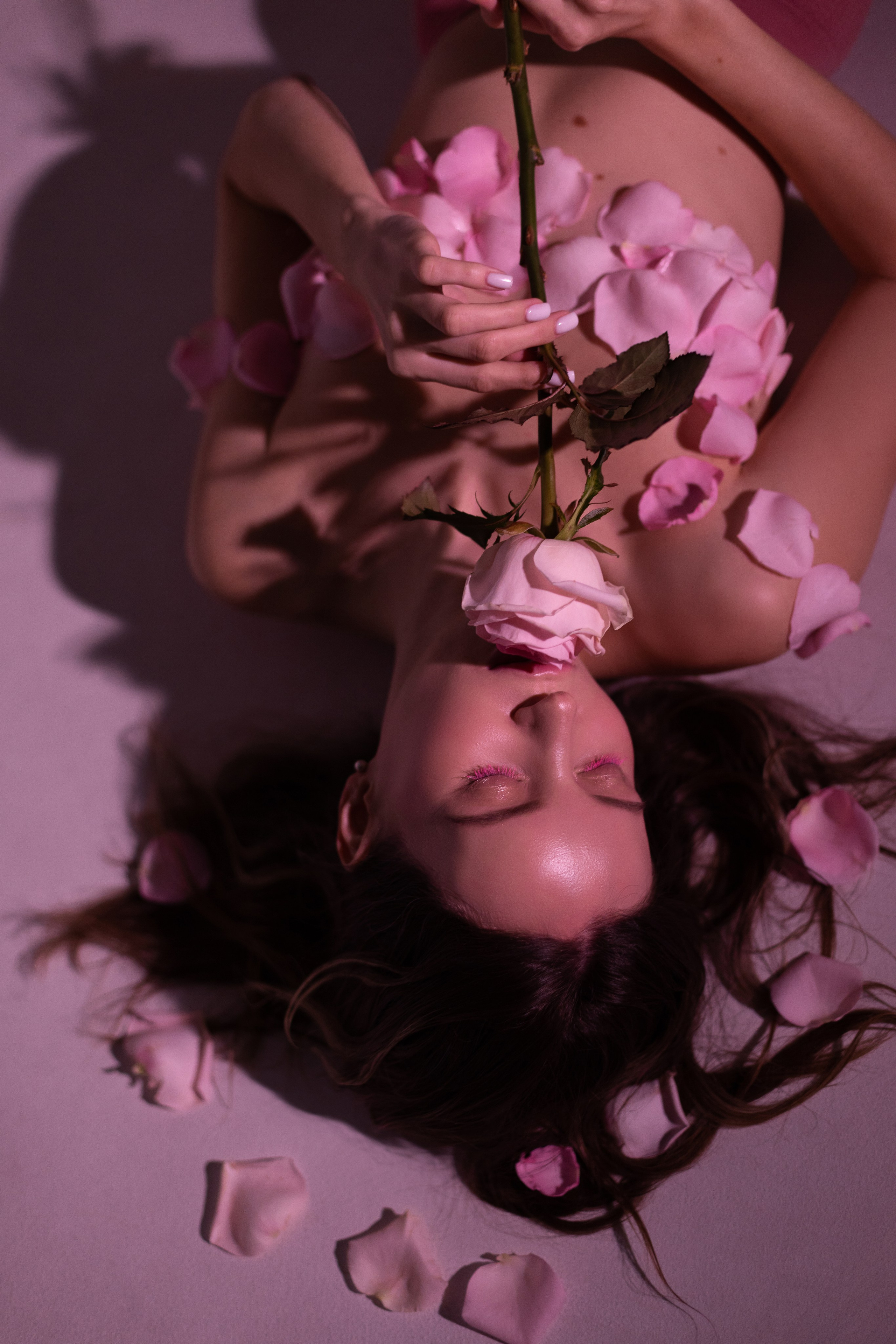 Рита «Pink flower». Фотограф Мария Щеголькова. Чувственный женский портрет