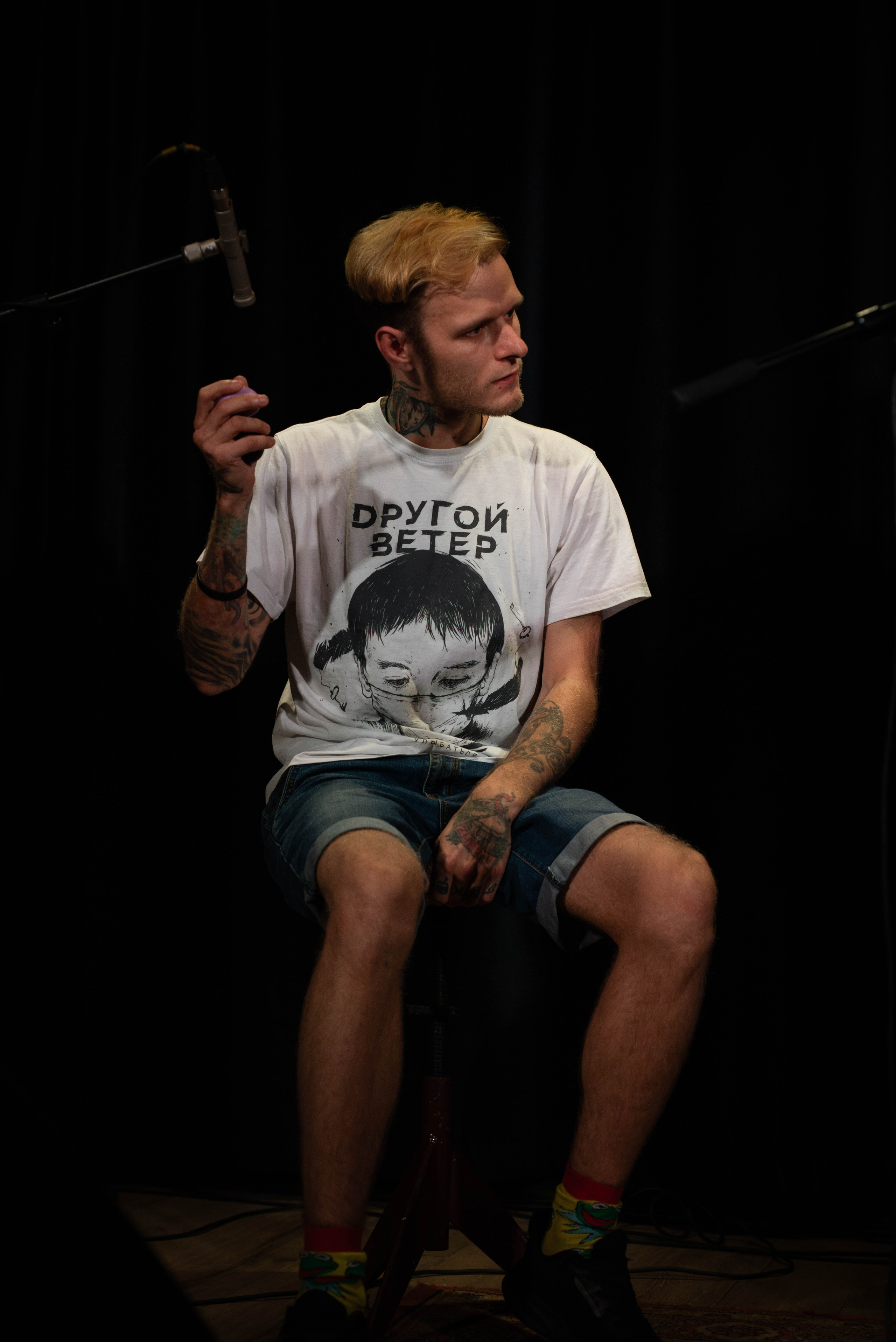 Лёва Сазонов (1 августа 2024 года, Москва, арт-кафе Пушкарёв). Фотограф Светлана Блинова, Москва и Московская область