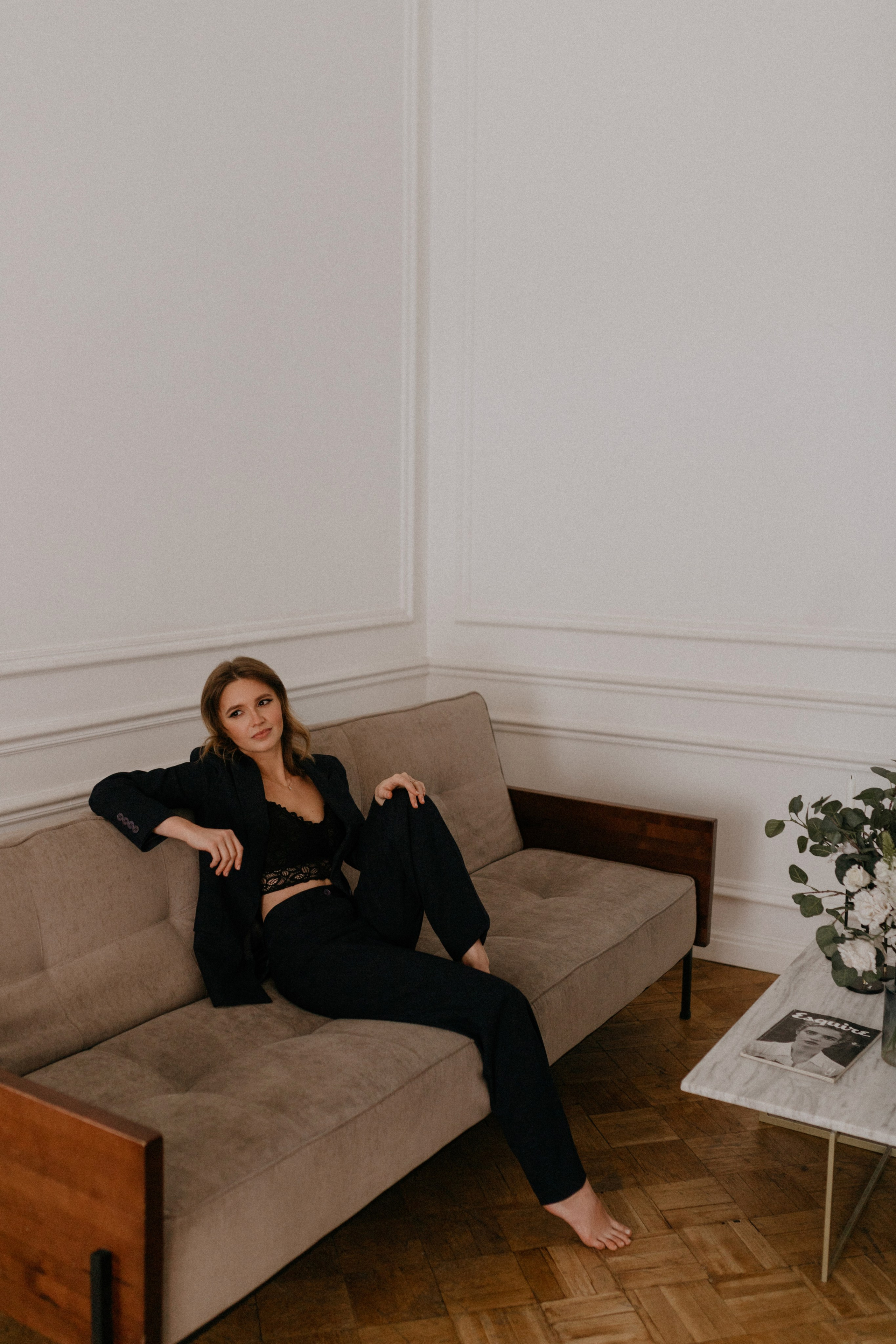 Индивидуальная фотосессия в студии. Сестры Карабаза. Фотографы и ретушеры в Москве и Санкт-Петербурге