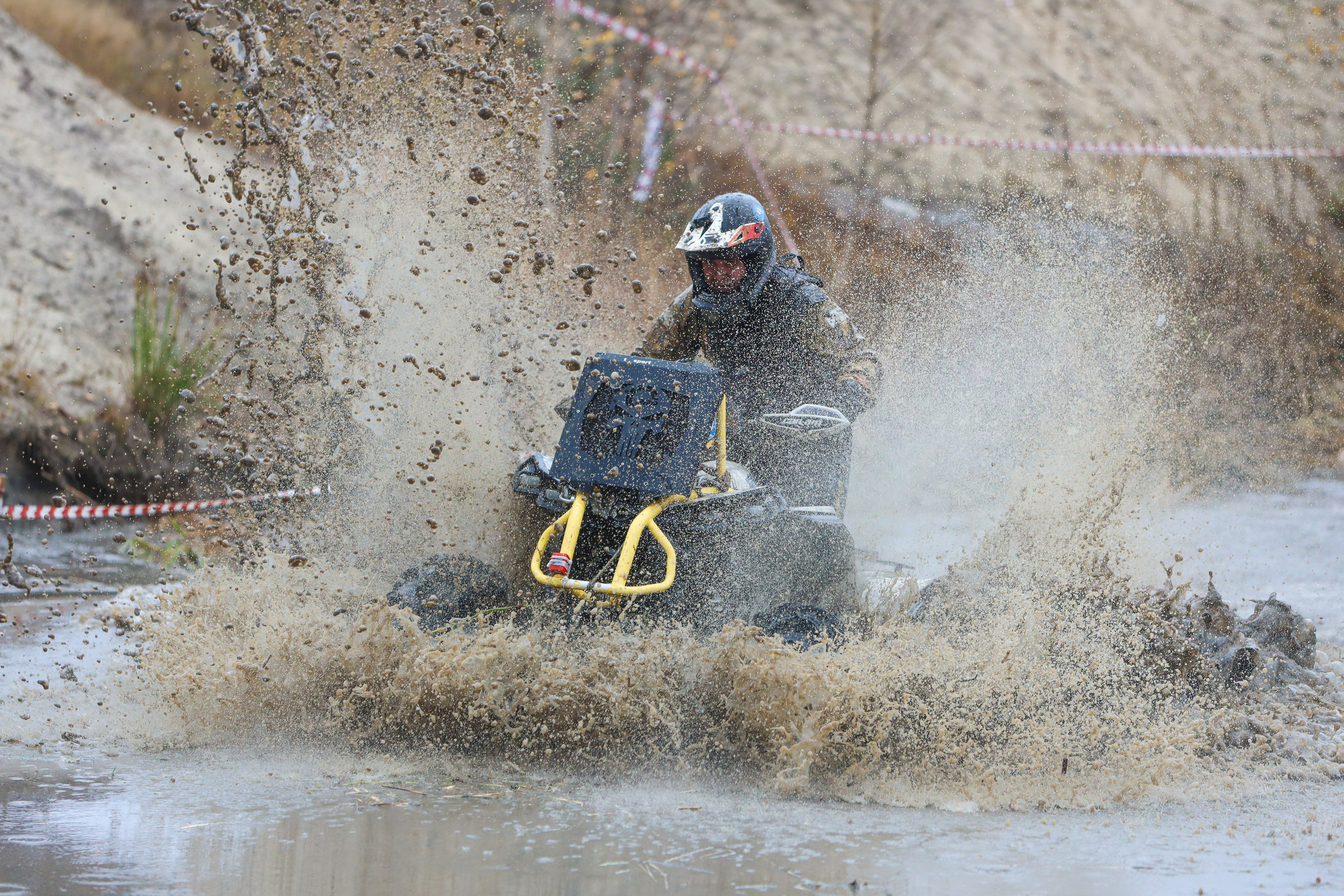 Гонки на квадроциклах Грязевое кольцо. Спортивный фотограф в Самаре