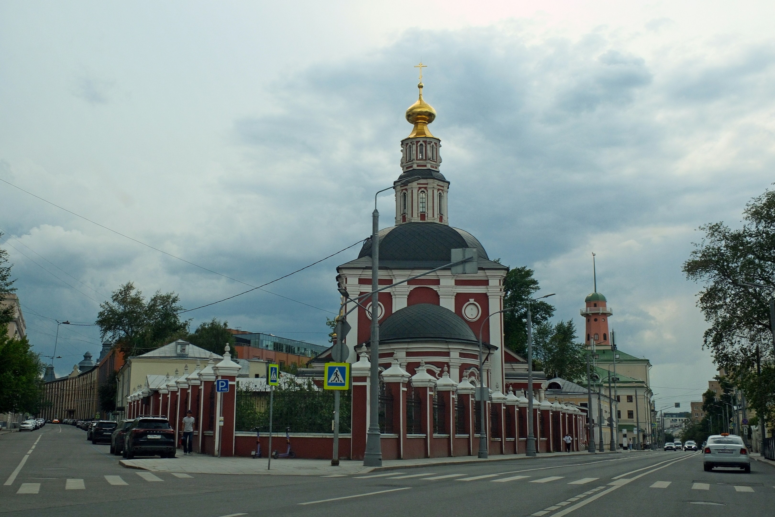 Улица, люди, жизнь…