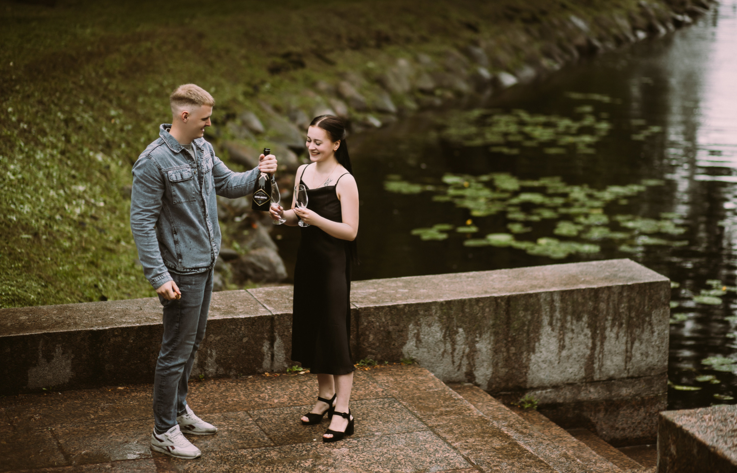 Анастасия и Виктор уличная съёмка на природе. Фотограф в Санкт-Петербурге Ангелина Волкова