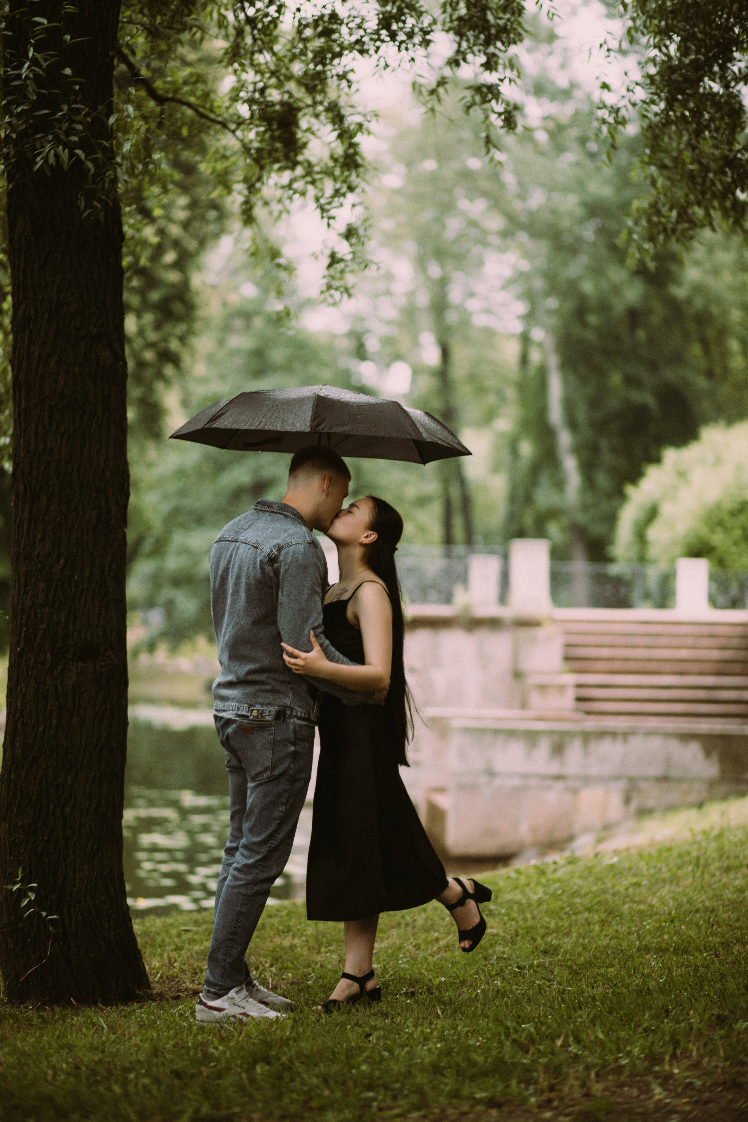 Анастасия и Виктор уличная съёмка на природе