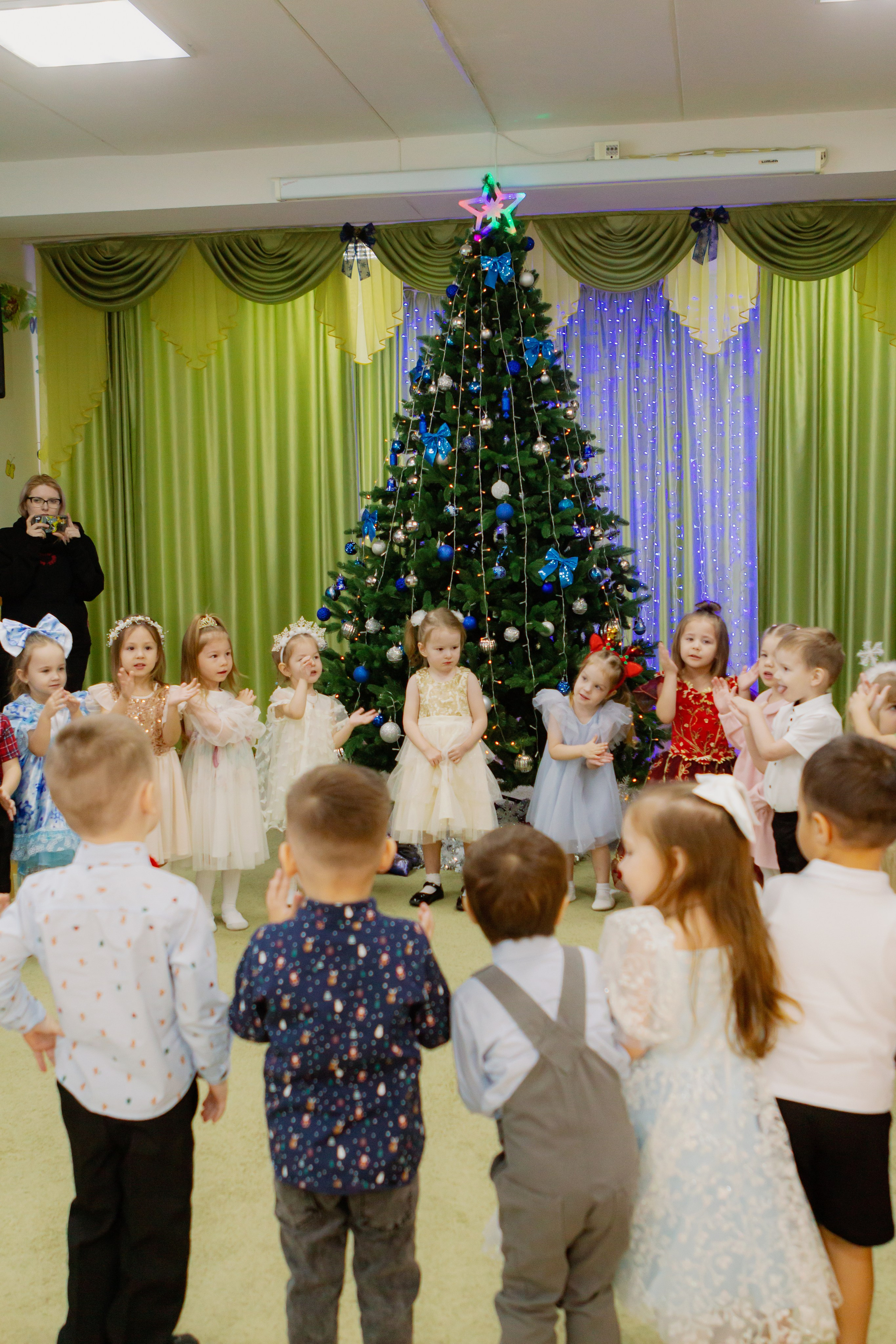 Фотосъёмка новогоднего утренника. Фотограф в Екатеринбурге Пойгина Елена